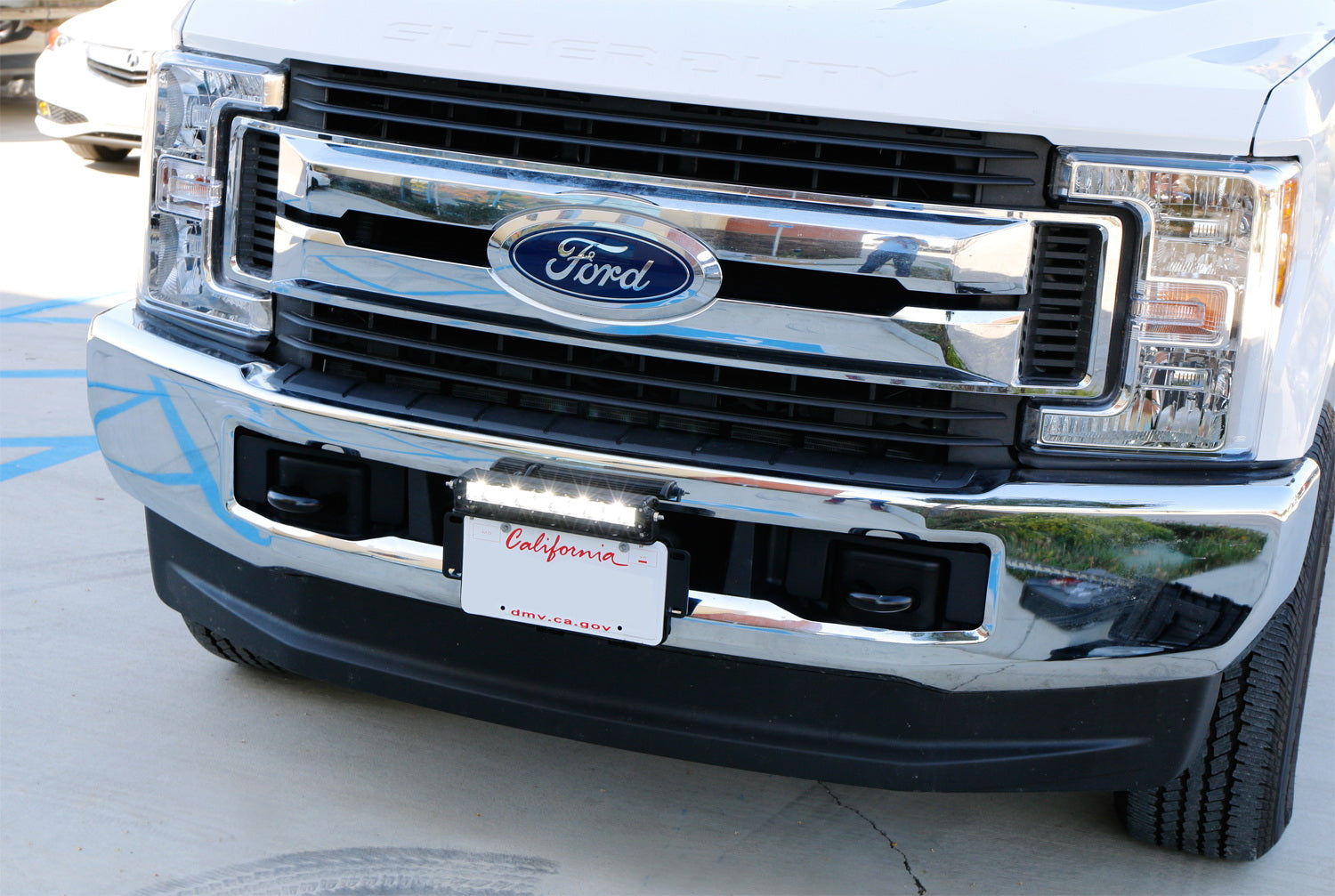 50W CREE LED Light Bar with License Plate Mount Bracket & Wiring Kit - Universal Fit for Trucks, SUVs, Jeeps - Perfect for Off-Roading, Camping & Night Driving