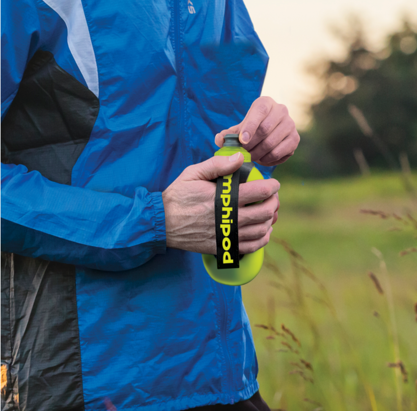 Amphipod Hydraform FreeForm Handheld Water Bottle - 17 oz BPA-Free Leak Proof for Running, Hiking & Outdoor Activities