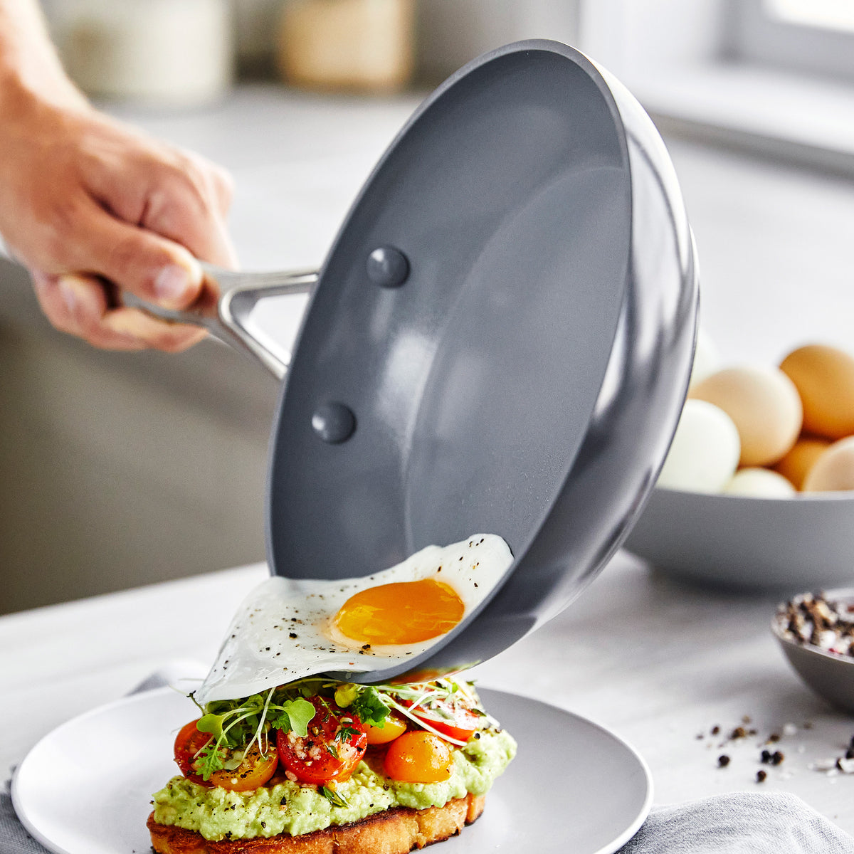 Valencia Pro Ceramic Nonstick 8-Inch Frying Pan - Healthy Cooking Skillet for Eggs, Pancakes & Stir Fry | Oven & Dishwasher Safe Non-Toxic Cookware