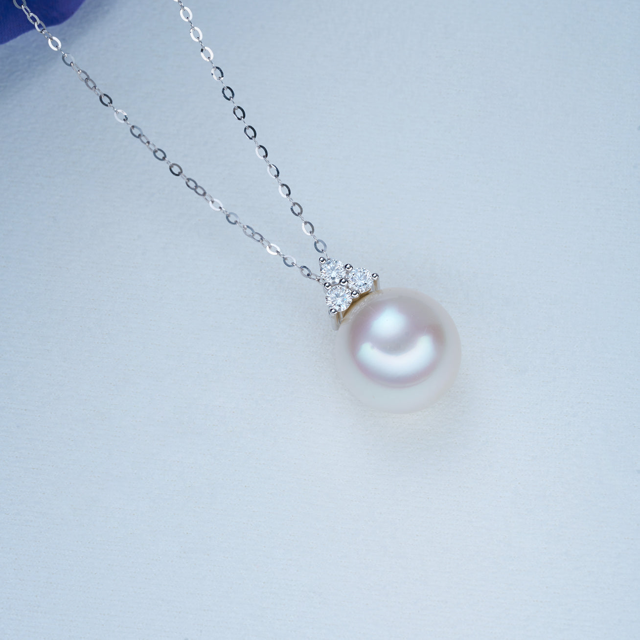18K Solid Gold Diamond & Australian White Saltwater Pearl Necklace - Elegant Bridal Jewelry, Anniversary Gift for Her, Women's Luxury Pearl Pendant Necklace for Weddings & Special Occasions
