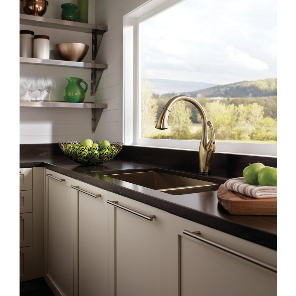 Delta Addison Touch Kitchen Faucet with Pull-Down Sprayer - Champagne Bronze 9192T-CZ-DST - Hands-Free Convenience for Cooking & Cleaning