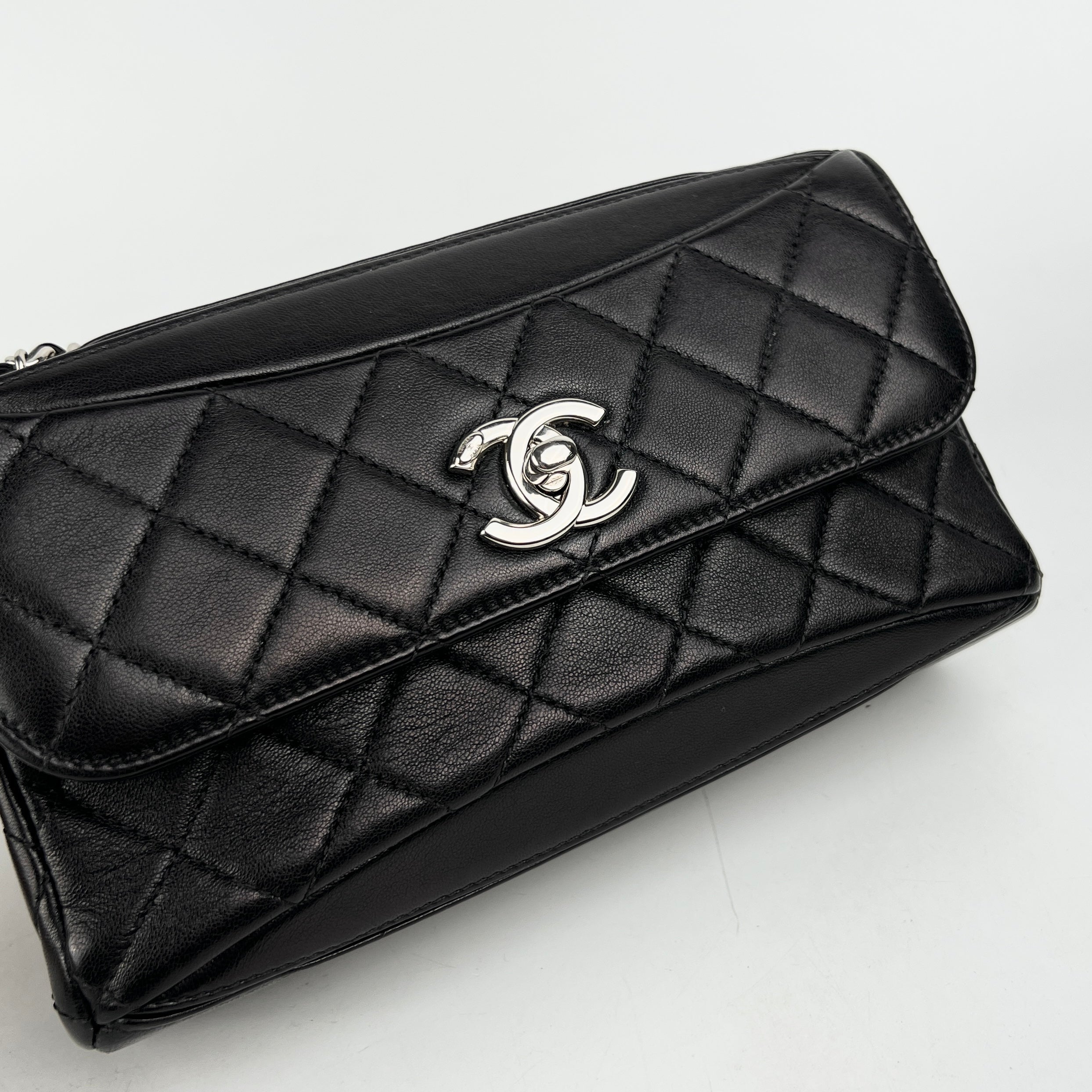 Chanel Seasonal Flap Bag Black Lambskin Leather 22 Series - Luxury Designer Handbag for Women, Perfect for Parties & Evening Events