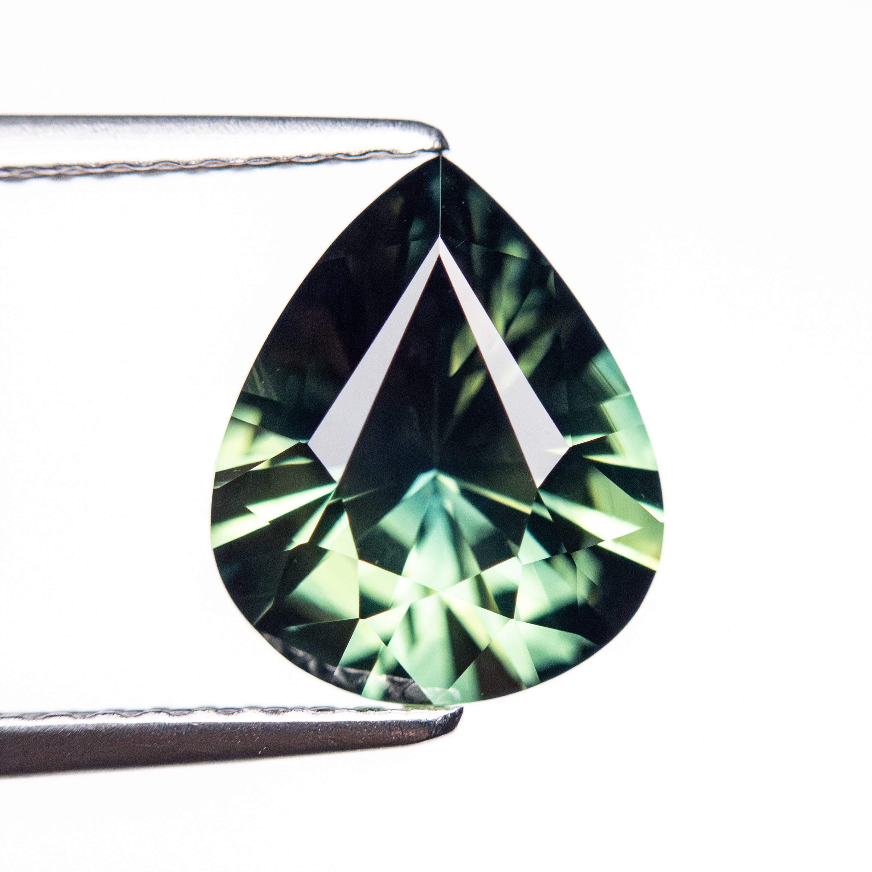 2.86ct Natural Pear Cut Blue Sapphire Gemstone - 10.24x8.43x5.37mm for Engagement Rings & Jewelry Making