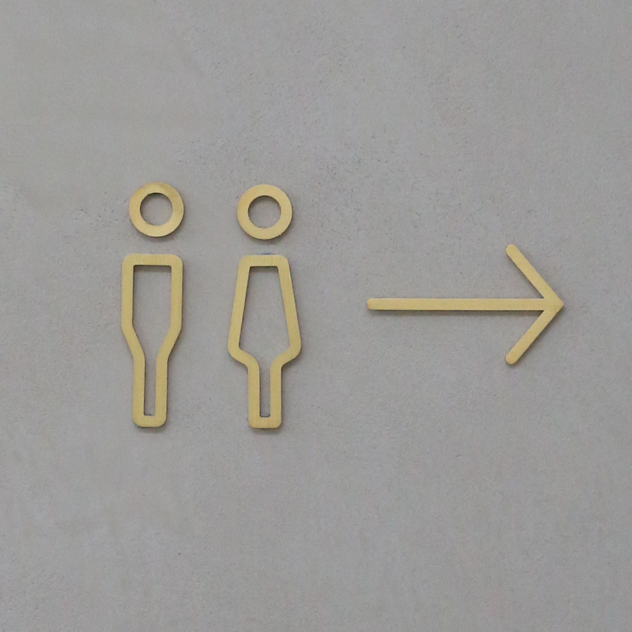 DESIGNSTUFF Brushed Brass Arrow Signage - Elegant Metal Sign for Home, Office & Retail Décor | Perfect for Wayfinding, Wall Art & Gift Giving