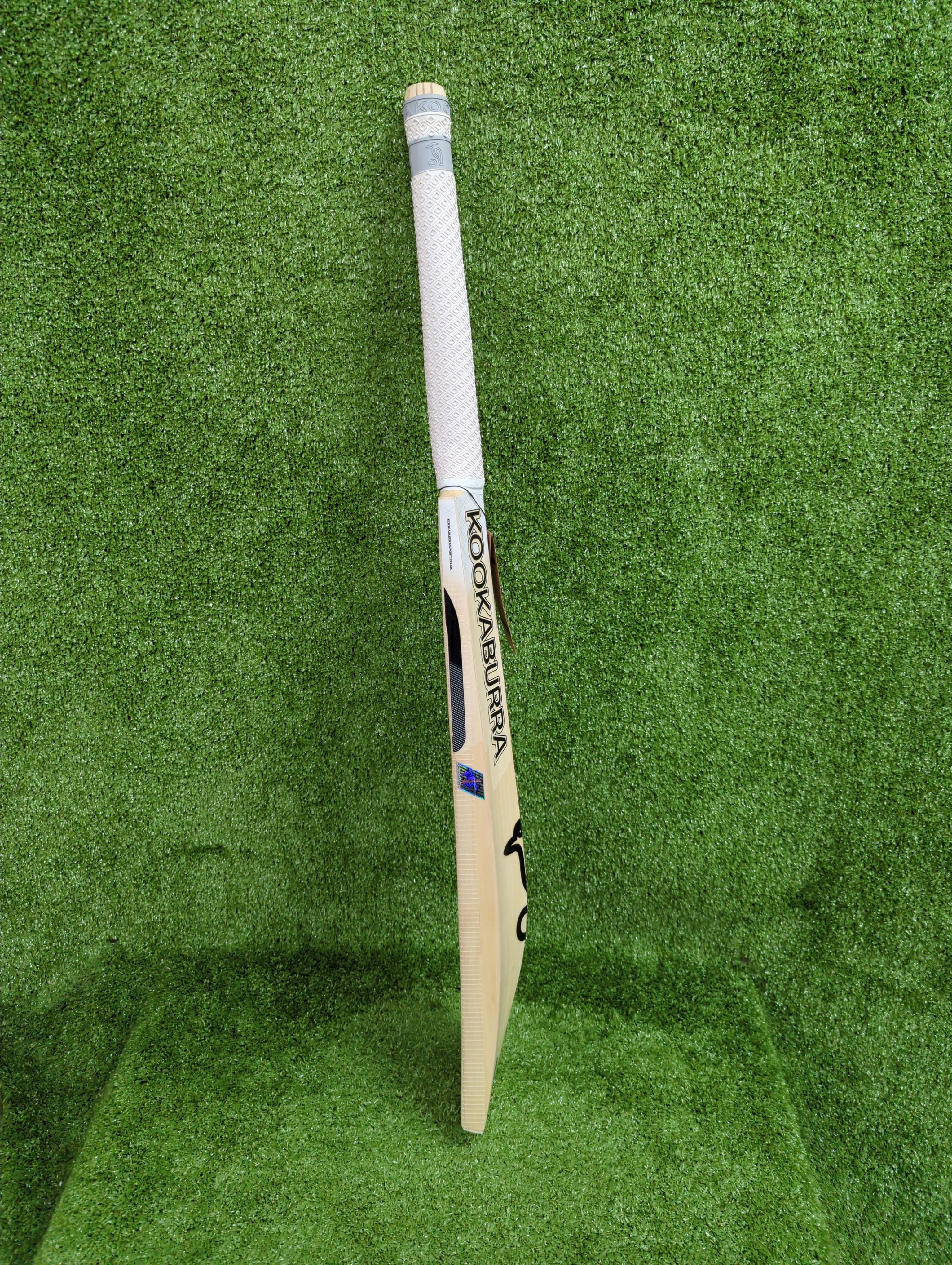 Kookaburra Ghost 6.4 English Willow Cricket Bat - Premium Long Handle for Power Hitting | Perfect for Professional Matches & Training Sessions