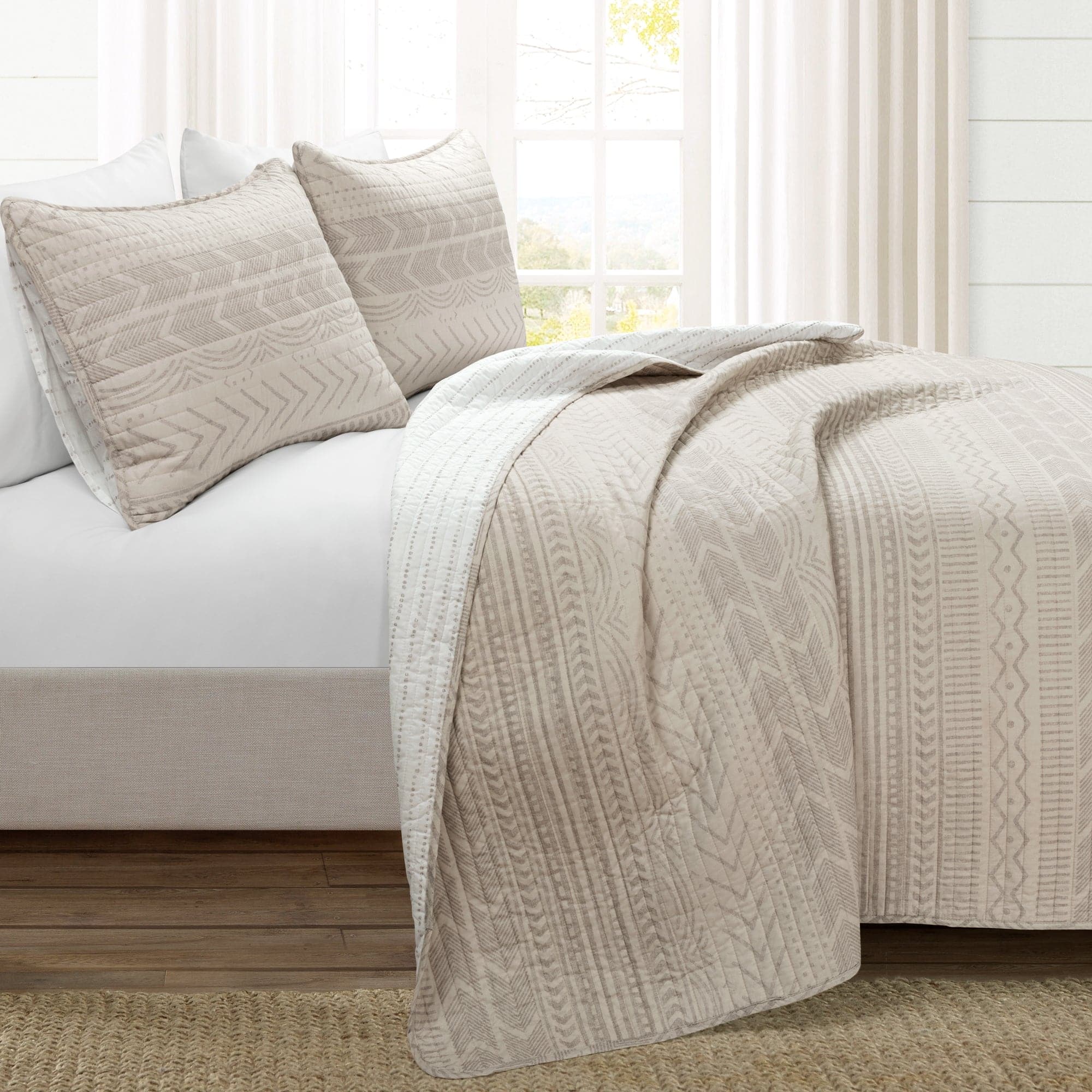 Hygge Geo Quilt 3 Piece Set - Soft Geometric Pattern Bedding for Cozy Bedroom Decor | Perfect for Master Bedroom, Guest Room & Dorm