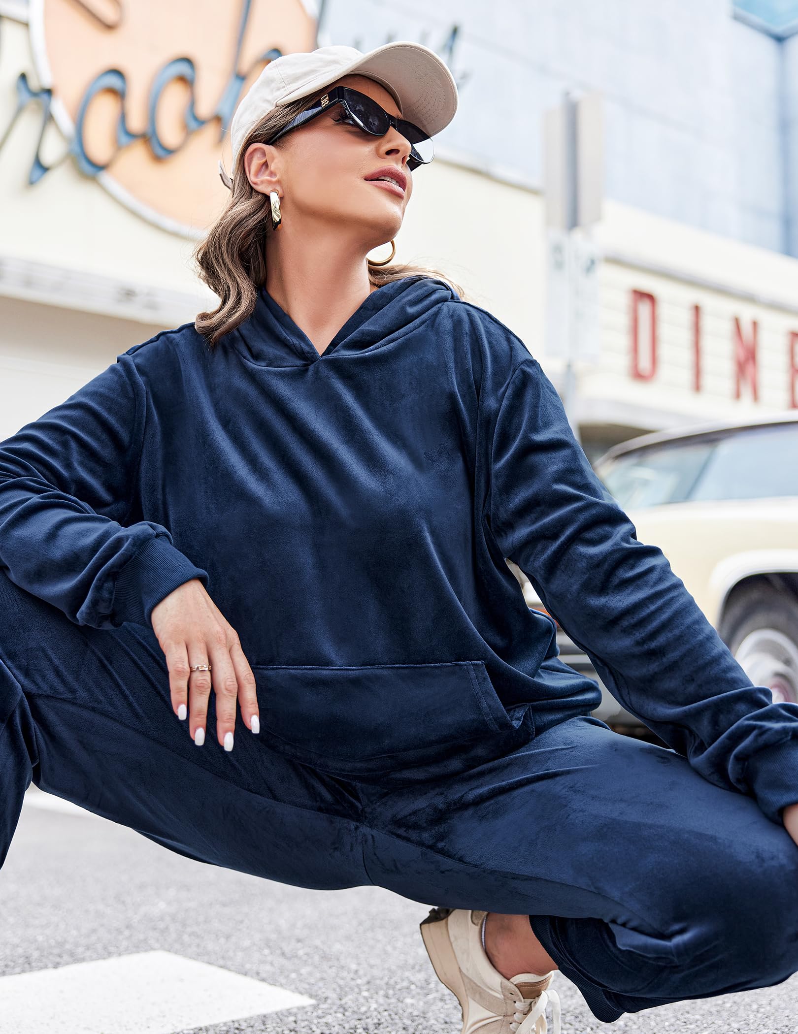 IN'VOLAND Plus Size Women's 2-Piece Velour Tracksuit Set - Soft Pullover Hoodie & Comfortable Sweatpants with Pockets | Lounge Wear, Casual Outfit, Gym Clothes, Home Comfort