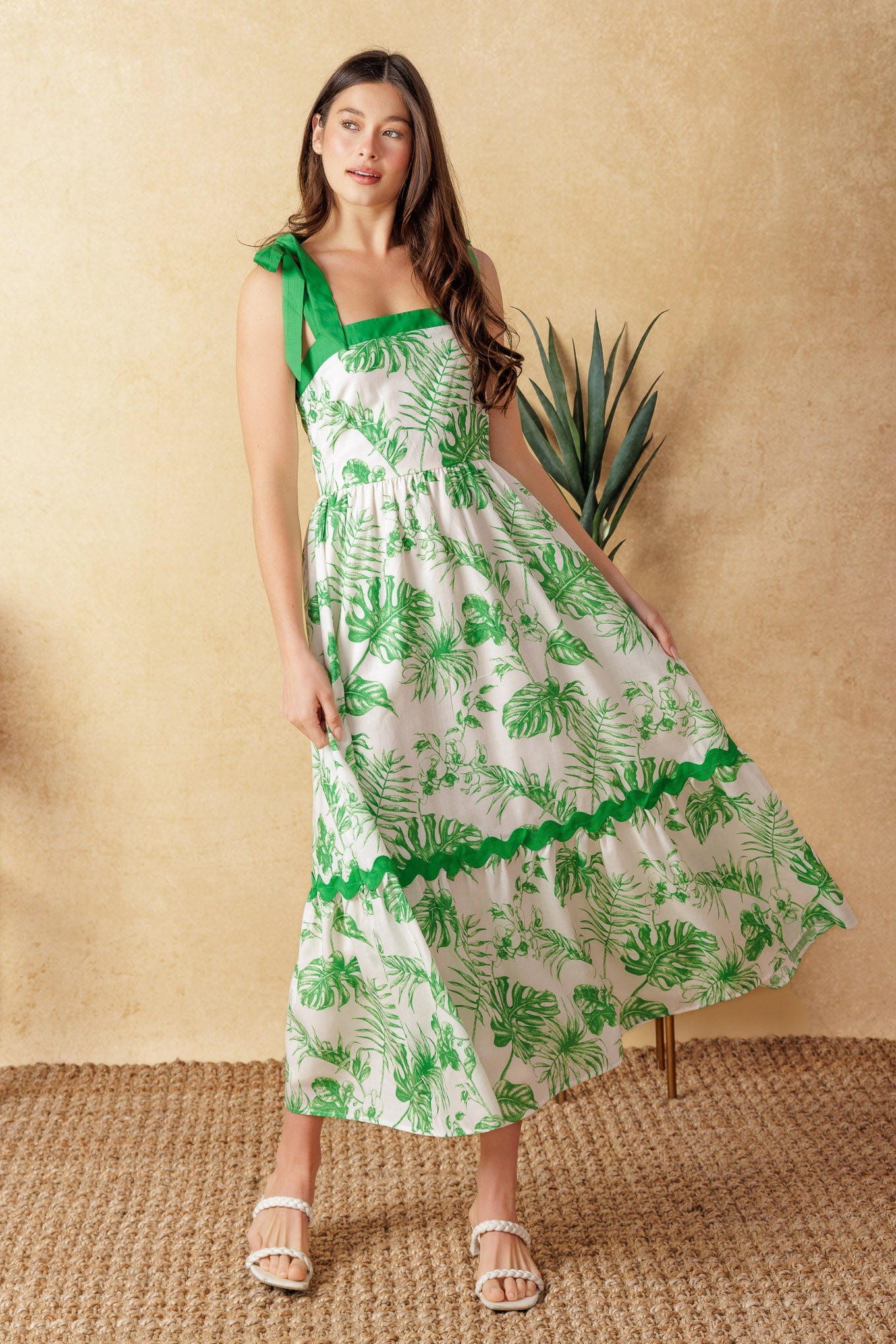 Elegant FERN MIDI DRESS in Green - Perfect for Summer Weddings, Garden Parties & Casual Outings
