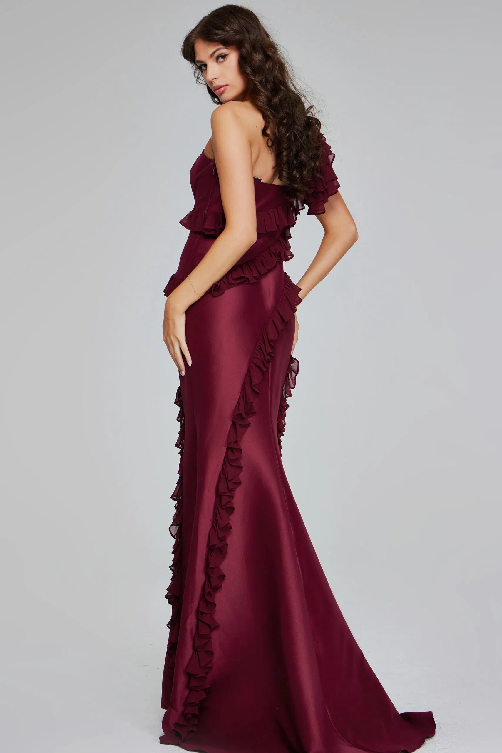 Jovani 40751 Elegant Evening Gown - Formal Prom Dress for Women, Long Sleeve Sparkly Sequin Gown for Homecoming, Wedding, Party & Special Occasions