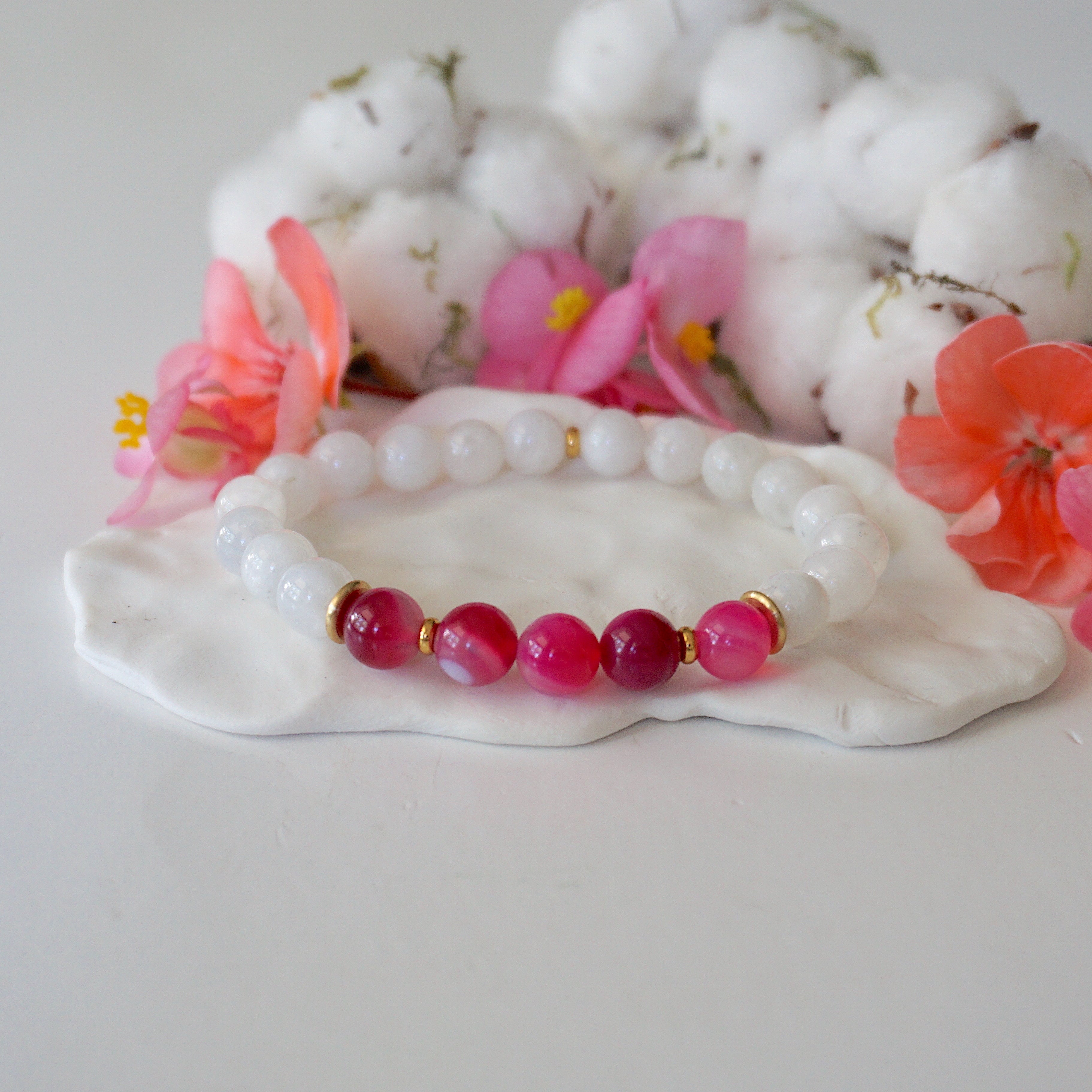 Pink Agate Healing Crystal Mala Bracelet - Natural Stone Beads for Meditation, Yoga & Stress Relief - Spiritual Jewelry for Women & Men