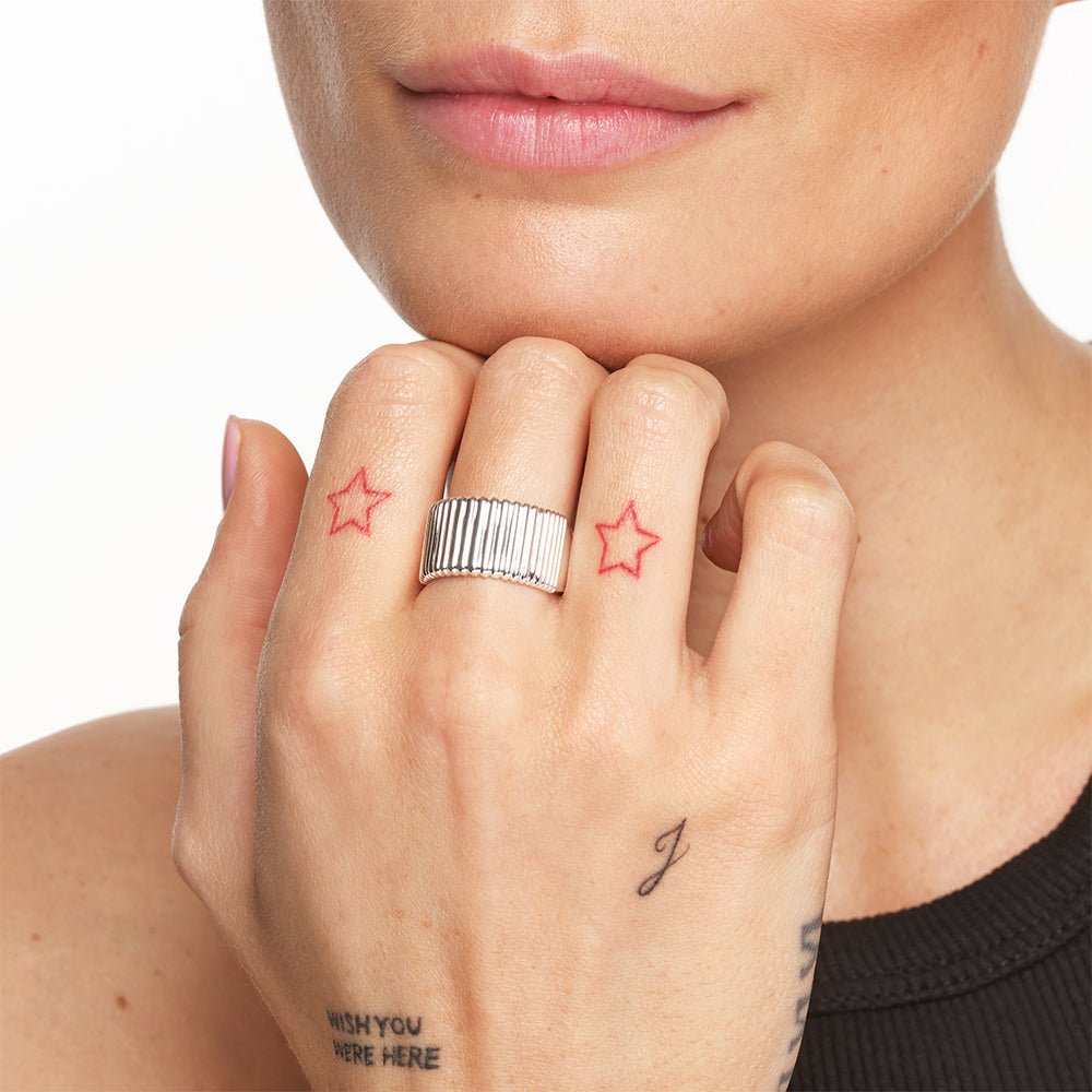 Stylish Silver Ribbed Tapered Barrel Ring - Perfect for Everyday Wear, Date Nights & Special Occasions