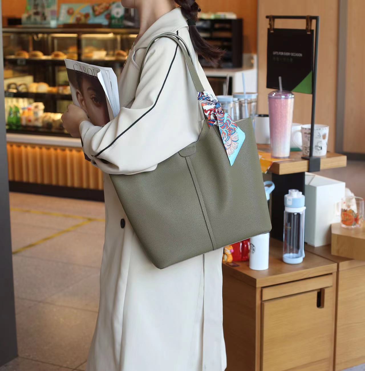 Effortless Everyday Carryall Tote Bag - Stylish & Spacious for Work, Travel & Shopping | Perfect for Office, Gym & Weekend Outings