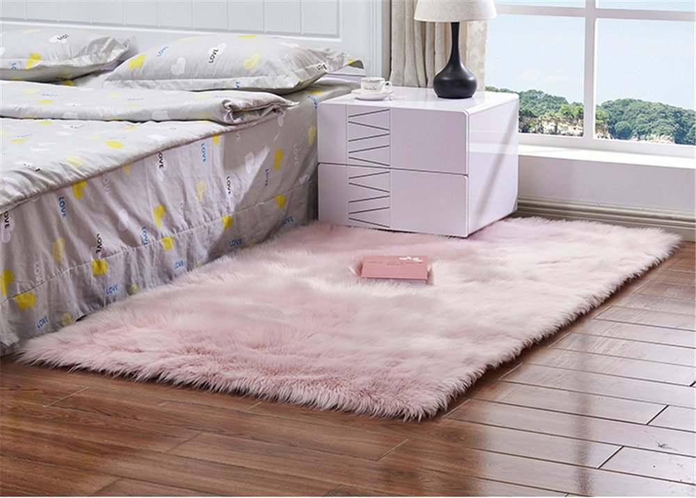 Soft Faux Sheepskin Area Rug & Chair Cover - Shaggy Seat Pad for Bedroom, Sofa, Floor - Cozy Home Decor & Warm Winter Accent