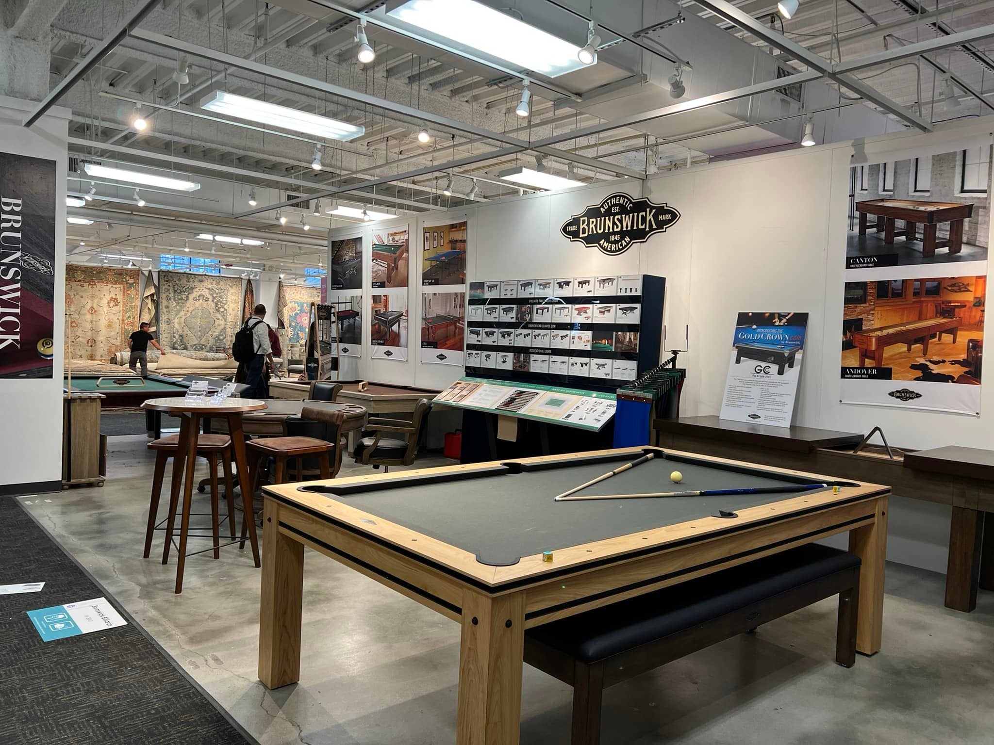 Brunswick Hickory Pool Table - Professional 8-Foot Billiard Table for Home Game Rooms & Bars | Durable Hardwood Construction for Classic Style & Performance