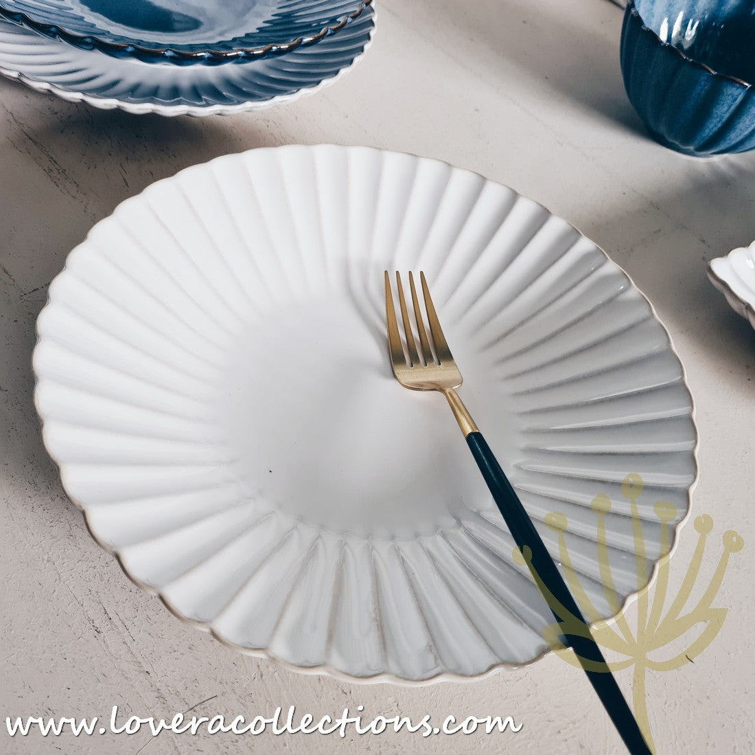 Rustic Seashell Dinnerware Set - Beach Themed Plates, Bowls & Serving Dishes for Coastal Dining & Entertaining - Perfect for Beach House, Summer Parties & Nautical Decor