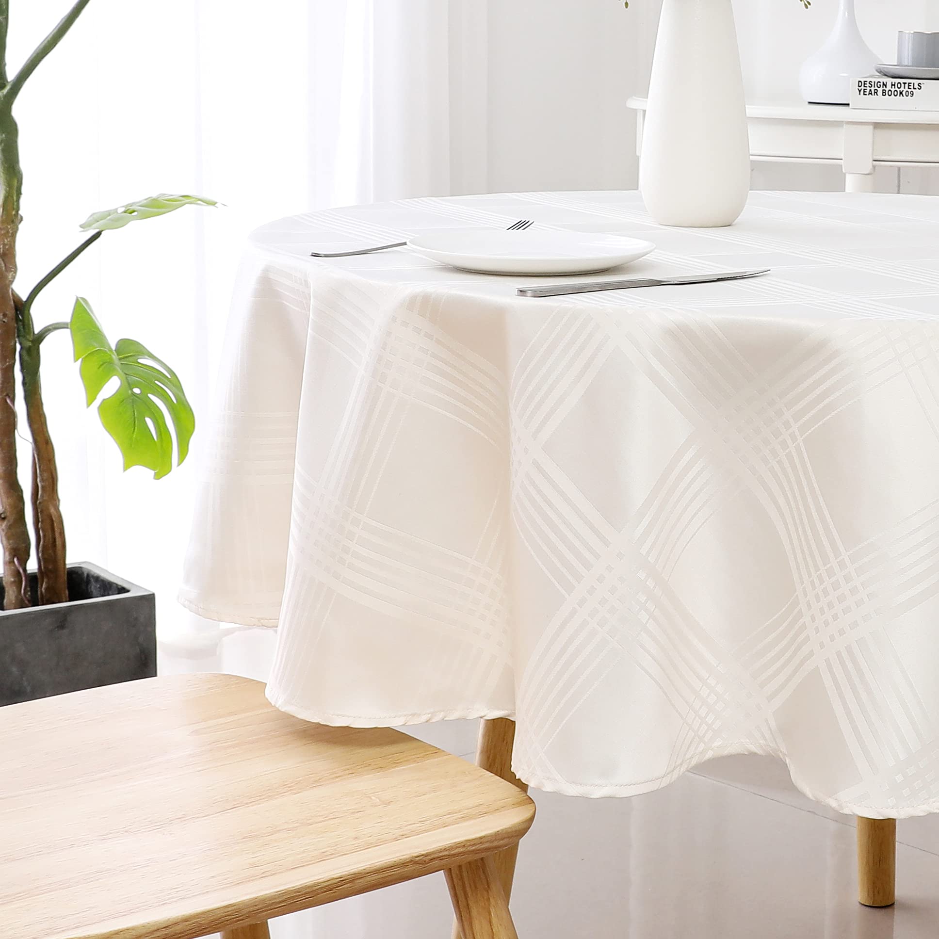Waterproof Round Tablecloth 60 Inch - Spill & Oil Proof, Reusable Washable Checkered Ivory Plaid Table Cover for Kitchen, Dining Room, Outdoor Picnics & Parties