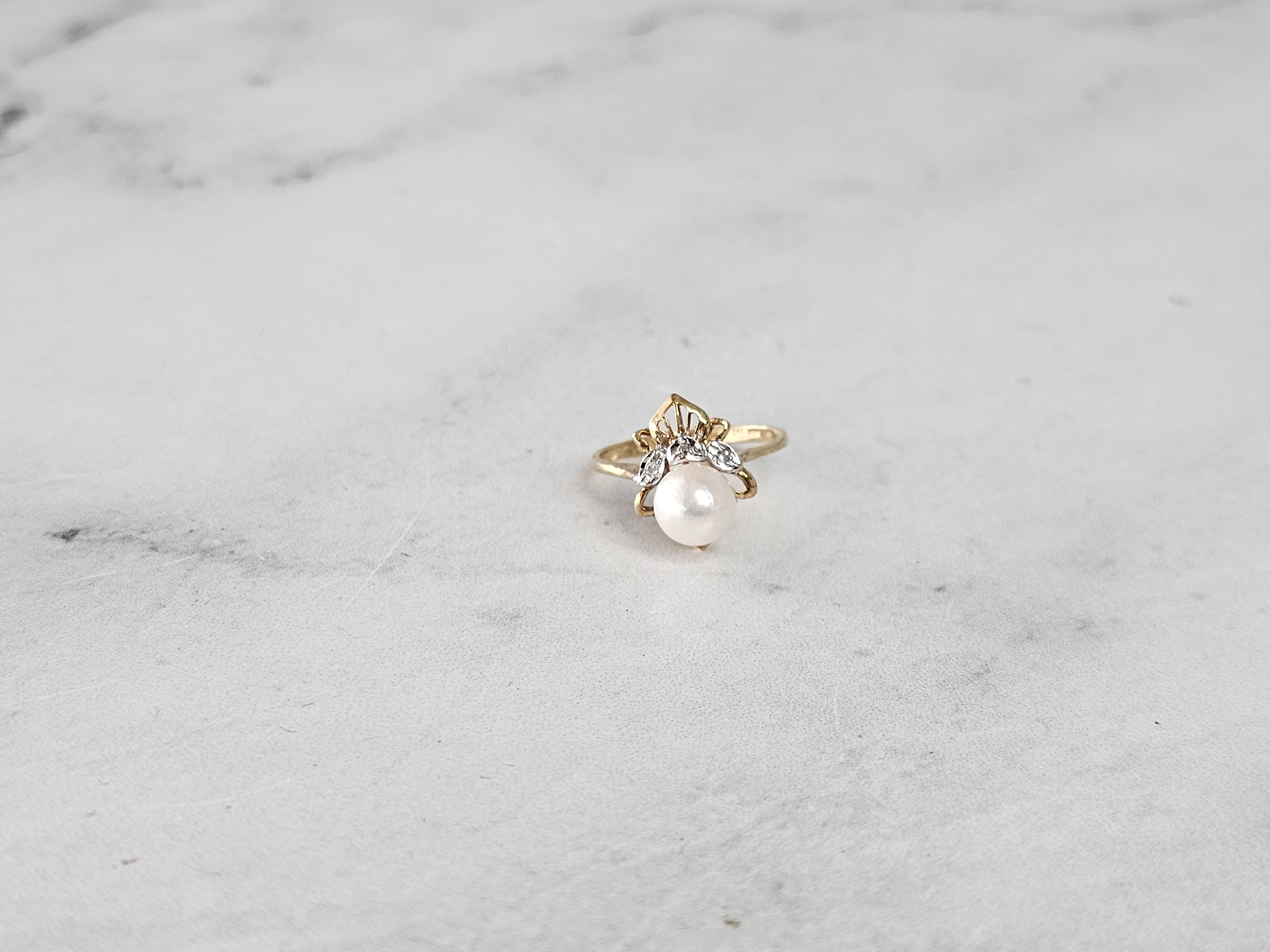 7MM Solitaire Pearl Ring with Diamond Accents - Elegant Crown Style Bridal Jewelry for Engagement, Wedding & Anniversary Gifts