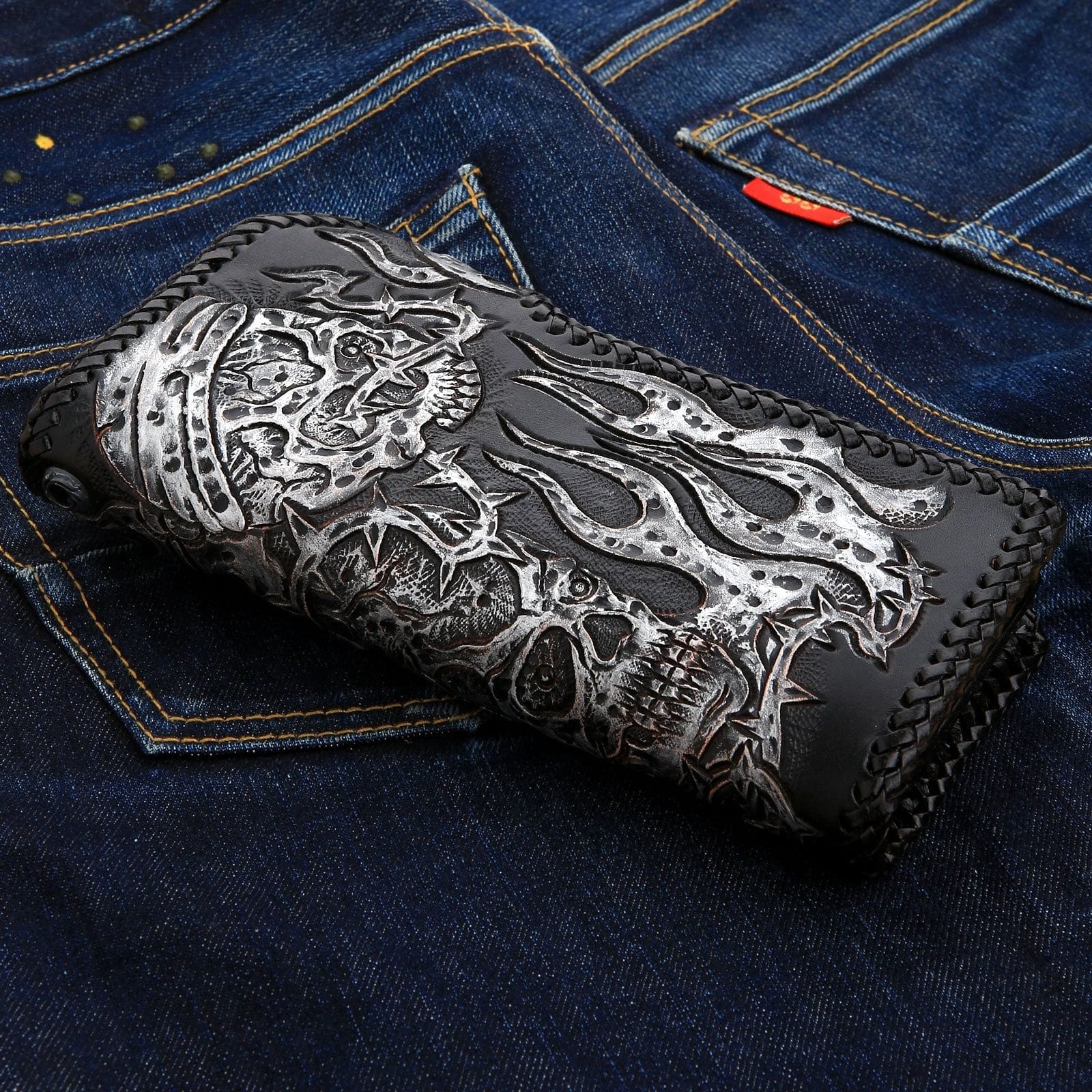 Rider Demon Stingray Genuine Leather Biker Wallet for Men - Stylish Motorcycle Accessory & Everyday Carry