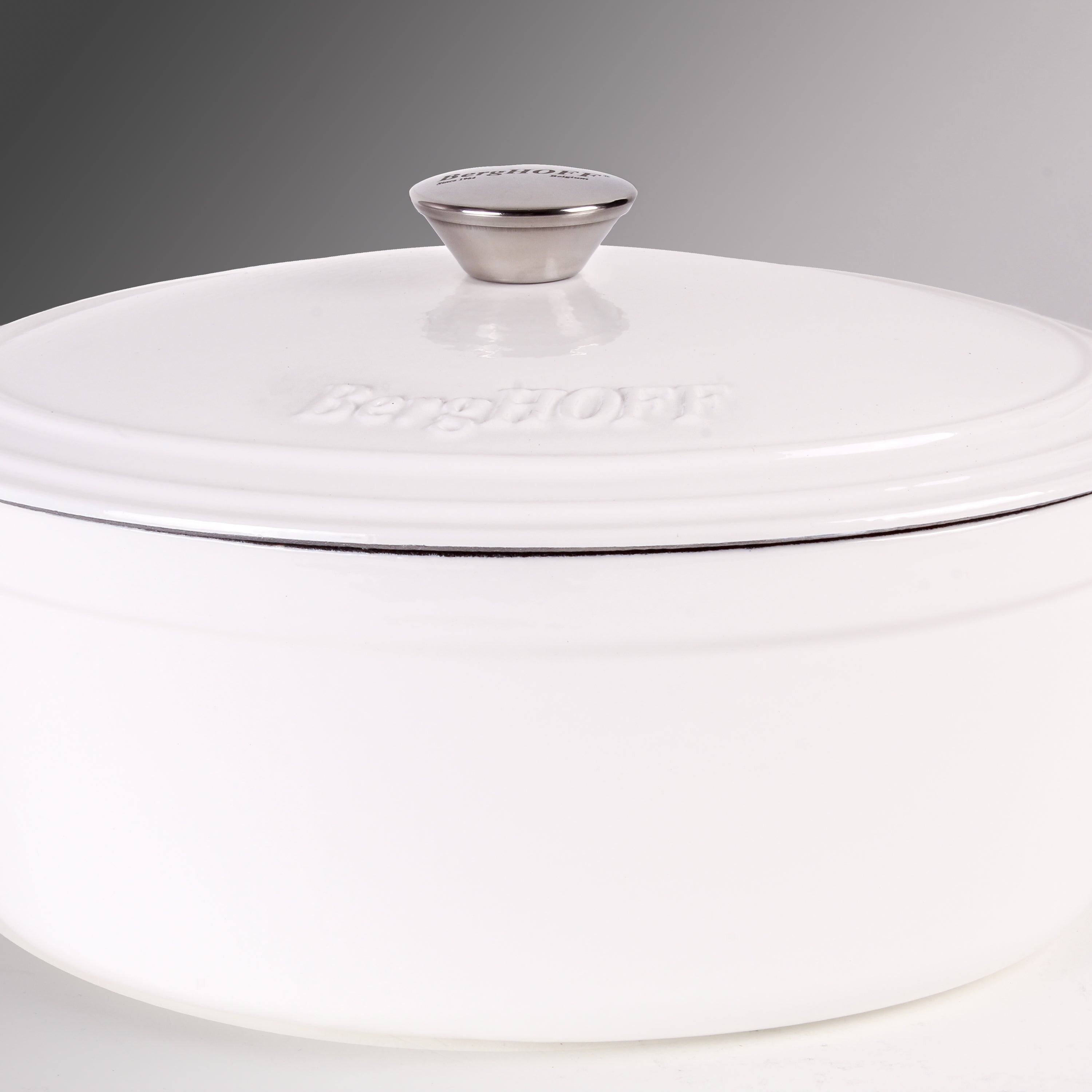 BergHOFF Neo 4-Piece Cast Iron Cookware Set - 5qt & 8qt Dutch Oven with Lid - Premium White Enameled Cookware for Baking, Braising & Slow Cooking - Perfect for Stovetop, Oven & Camping Use