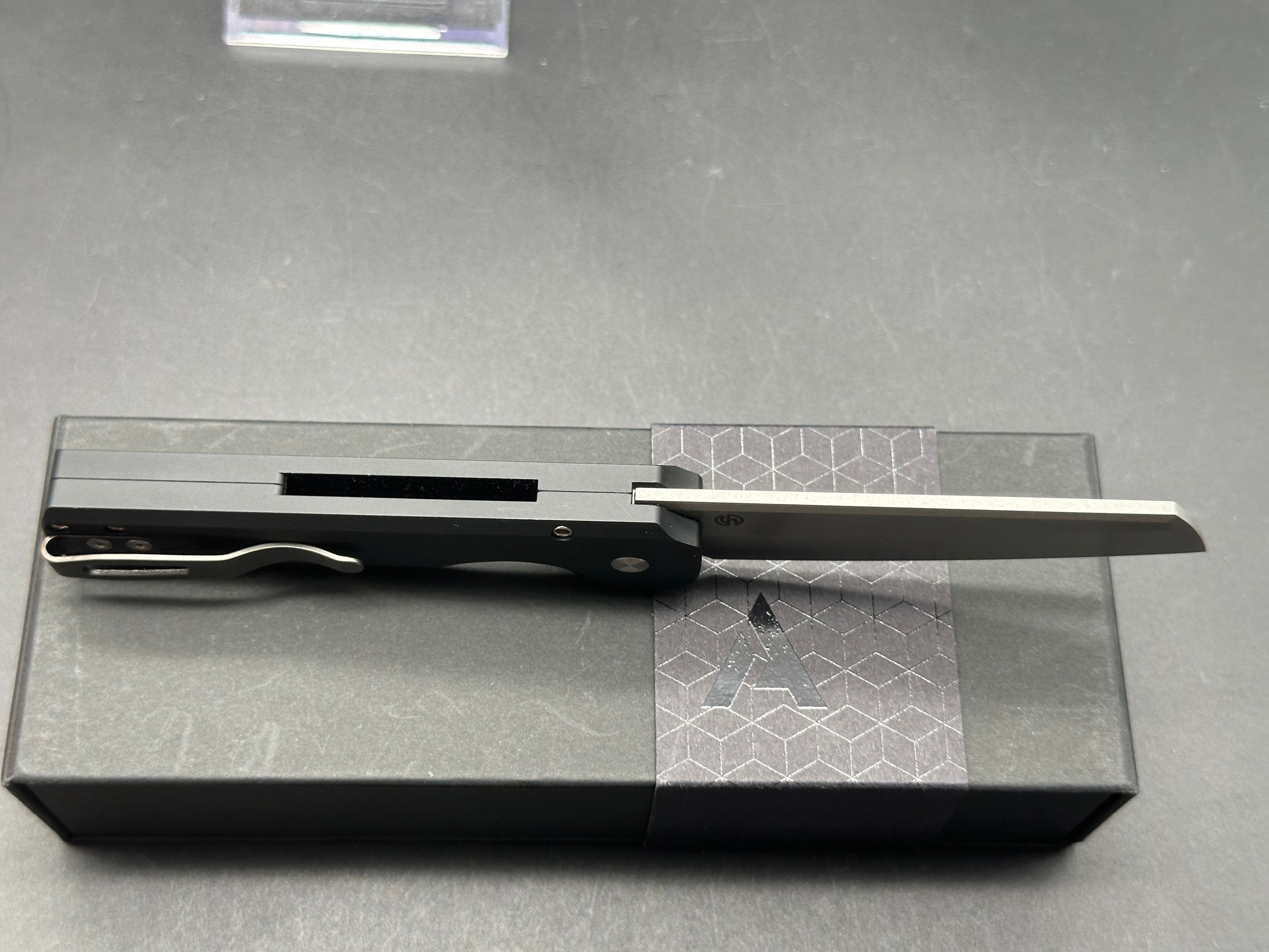 Arcform Slimfoot Auto Knife - Black Aluminum Handle, 3.125