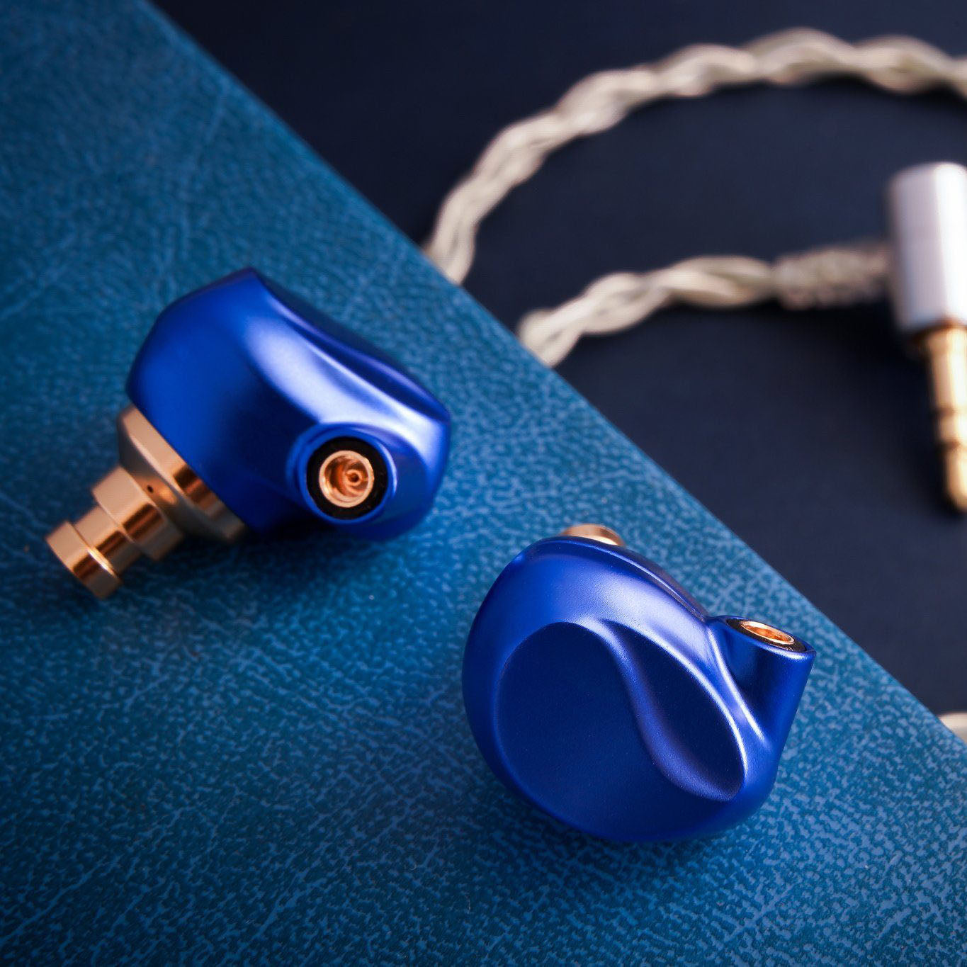 AstroTec Volans Wireless Earbuds - Bluetooth 5.0, Hi-Fi Sound, Noise Cancelling, IPX5 Waterproof for Gym, Running, Travel & Workout