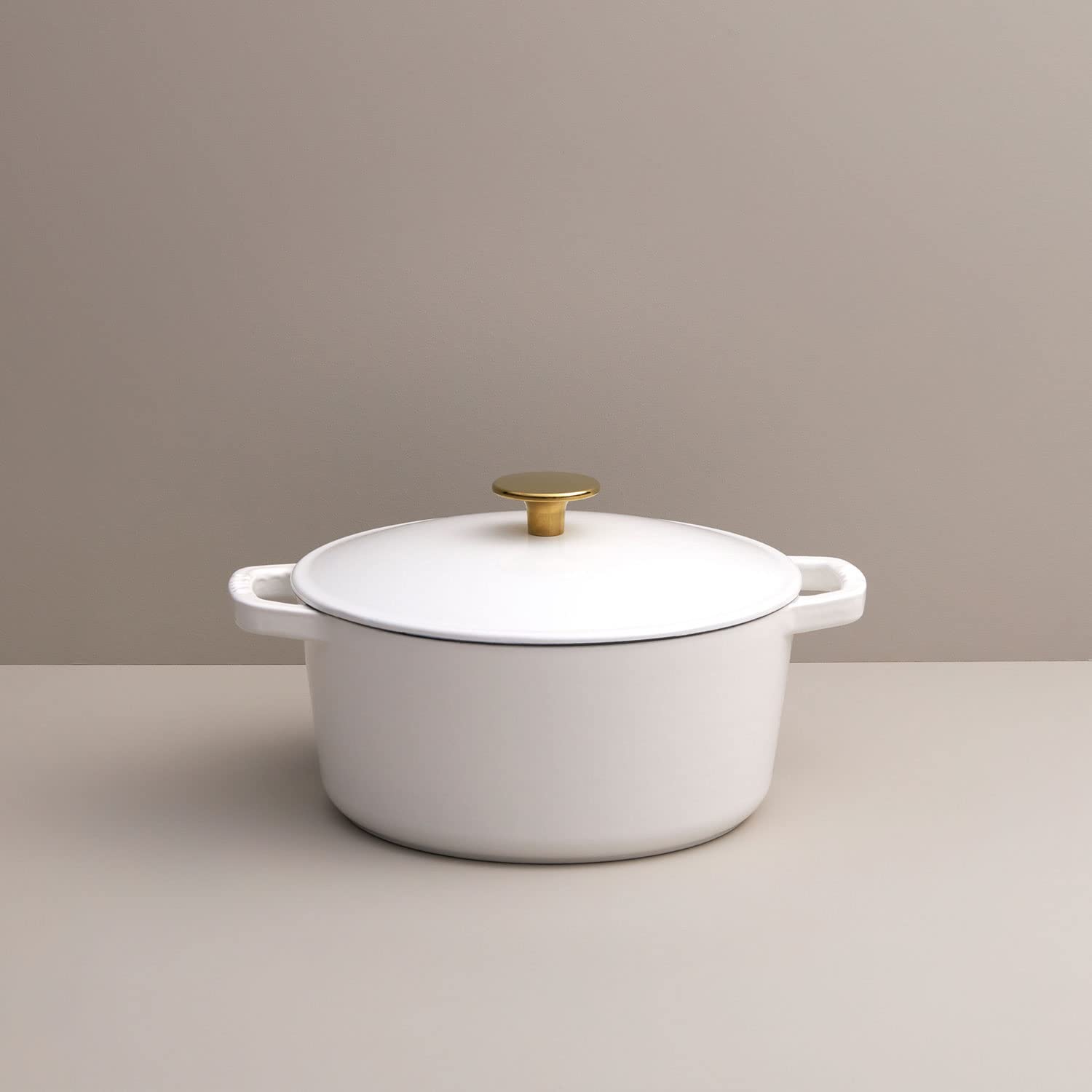Premium 3.5-Quart Enameled Cast Iron Dutch Oven with Lid - Kana Milo Enamel Coated Casserole Pot | Oven & Dishwasher Safe | White with Gold Knob | Perfect for Braising, Stewing & Baking | Ideal for Soups, Bread & Family Dinners