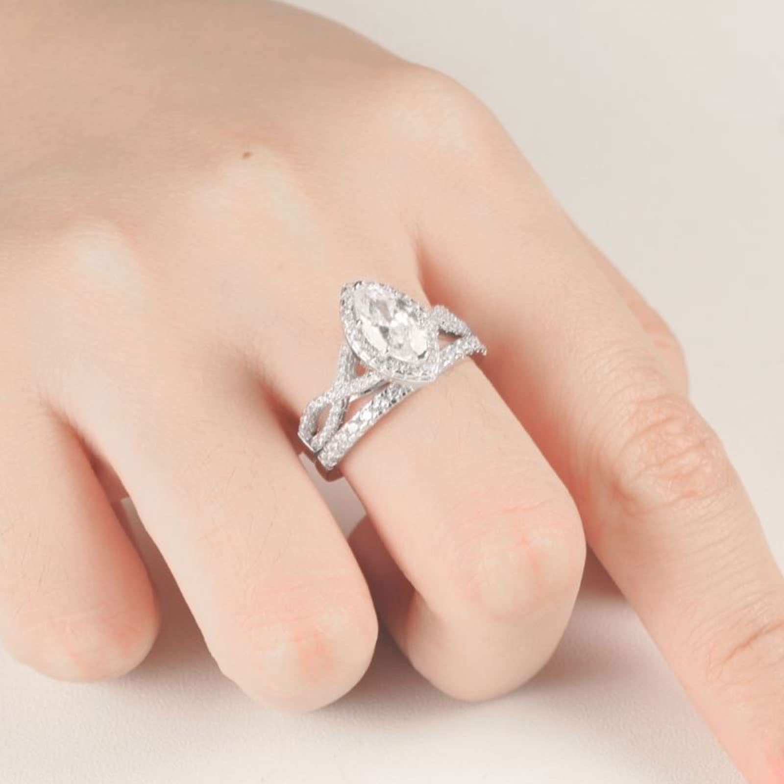 10K/14K/18K Marquise Moissanite Engagement Ring for Women - Solid Gold Wedding Band, Anniversary & Promise Gift for Her - Perfect for Proposals, Valentine's Day & Special Occasions