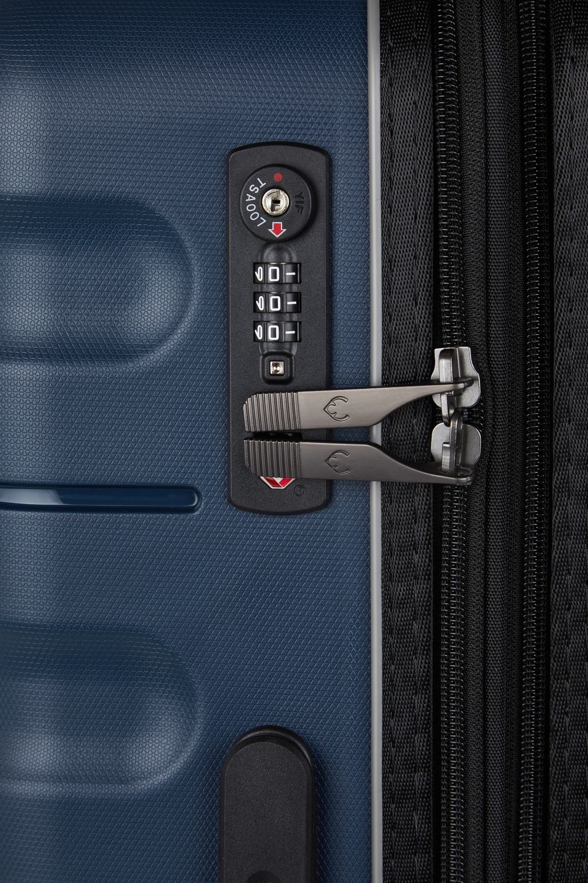 Lincoln Carry On 55cm Suitcase - Lightweight Hardshell Luggage with Spinner Wheels for Air Travel, Business Trips & Weekend Getaways