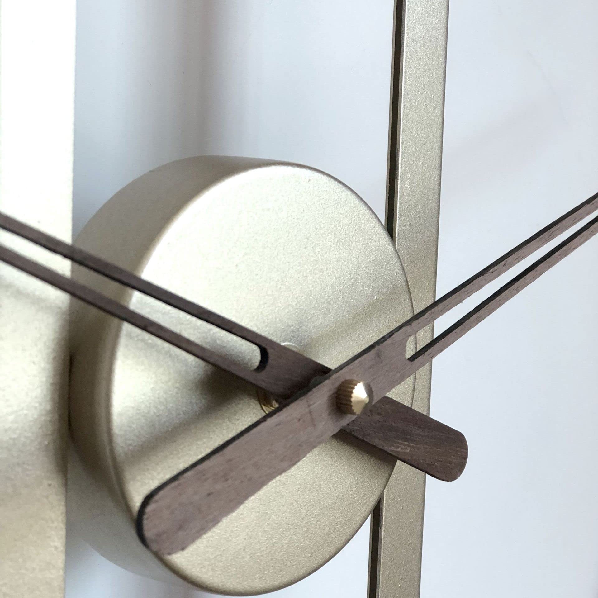 Nordic Minimalist Wrought Iron Wall Clock - Modern Creative Design for Living Room, Bedroom, Office Decor | Silent Non-Ticking Battery Operated Wall Watch