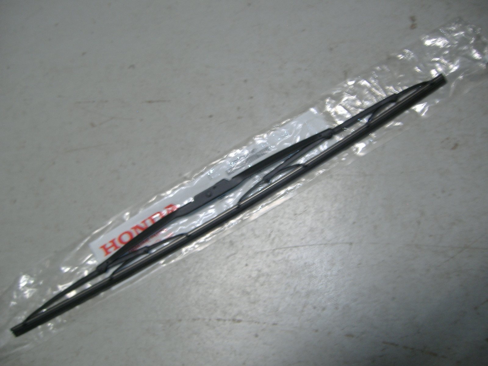 Genuine Honda 76620-SH2-A02 500mm Windshield Wiper Blade Replacement - Perfect for Rainy Weather & All-Season Driving