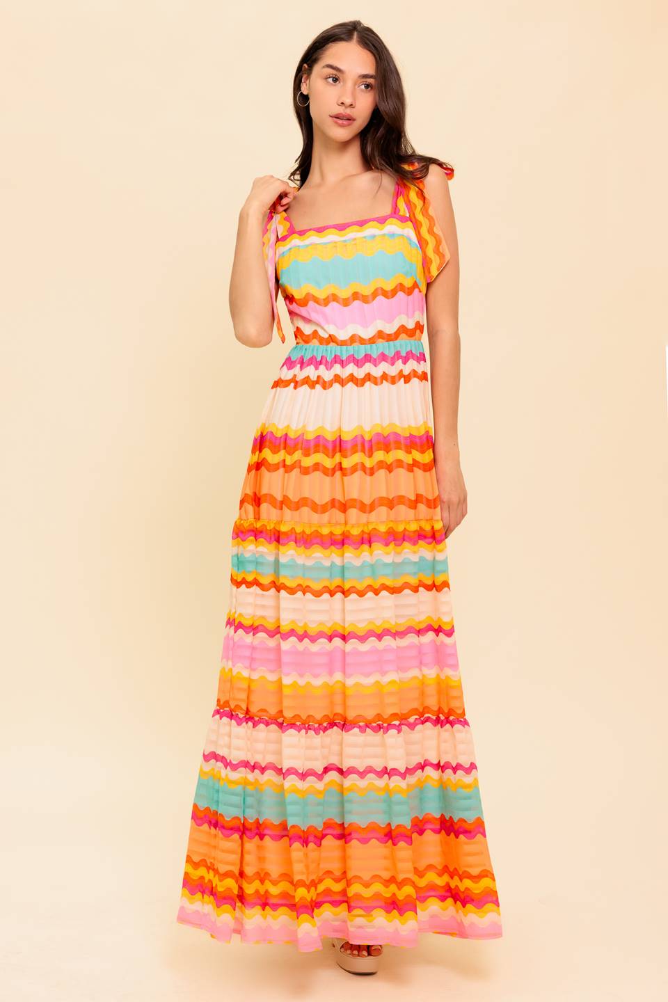 Retro Wavy Print Maxi Dress - Vintage 70s Style Flowy Long Dress for Women | Perfect for Beach Vacations, Summer Parties & Boho Fashion