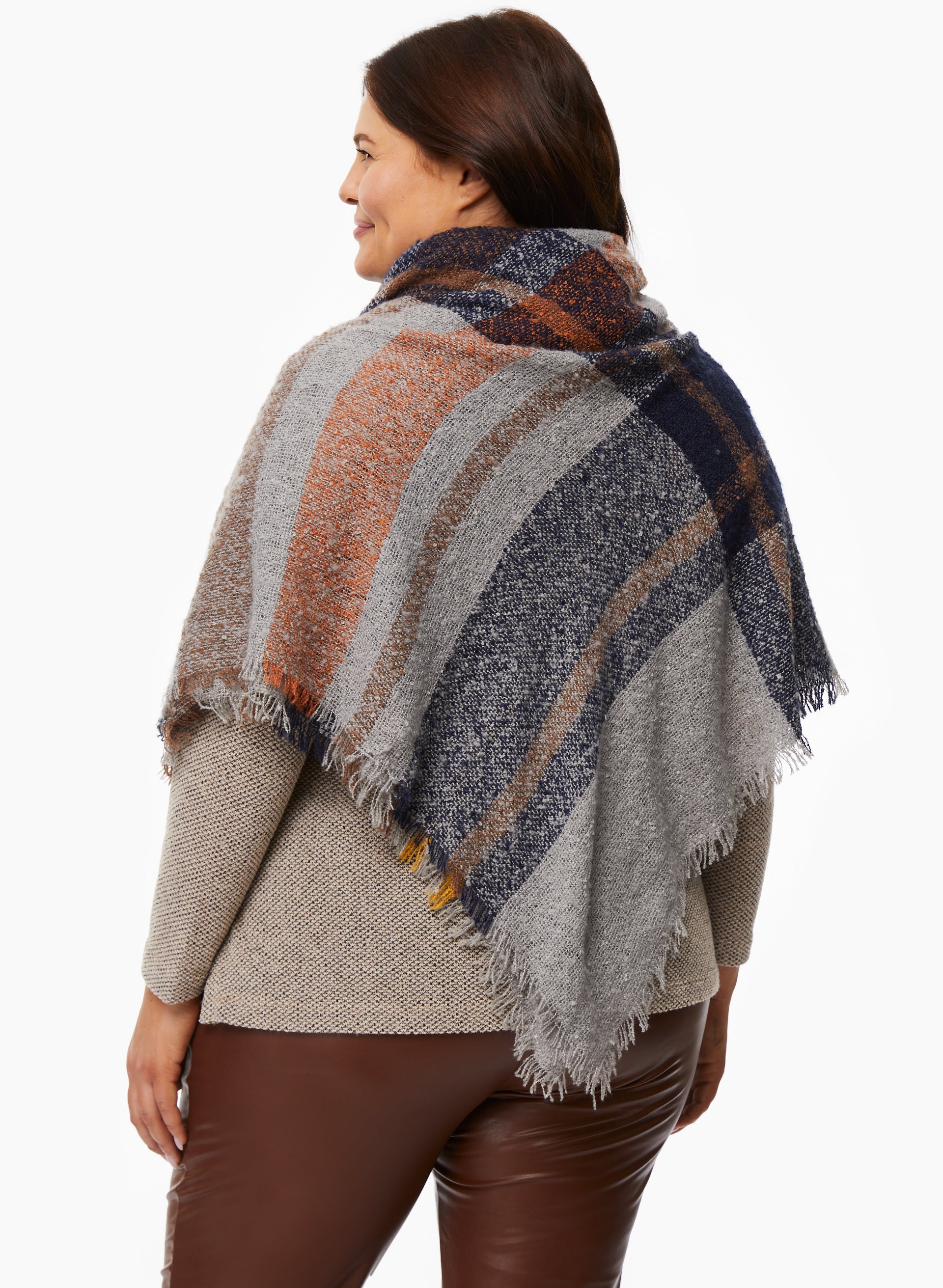Stylish Checkered Print Poncho for Women - Trendy Plaid Shawl Wrap for Fall & Winter - Perfect for Outdoor Activities, Travel, and Casual Wear