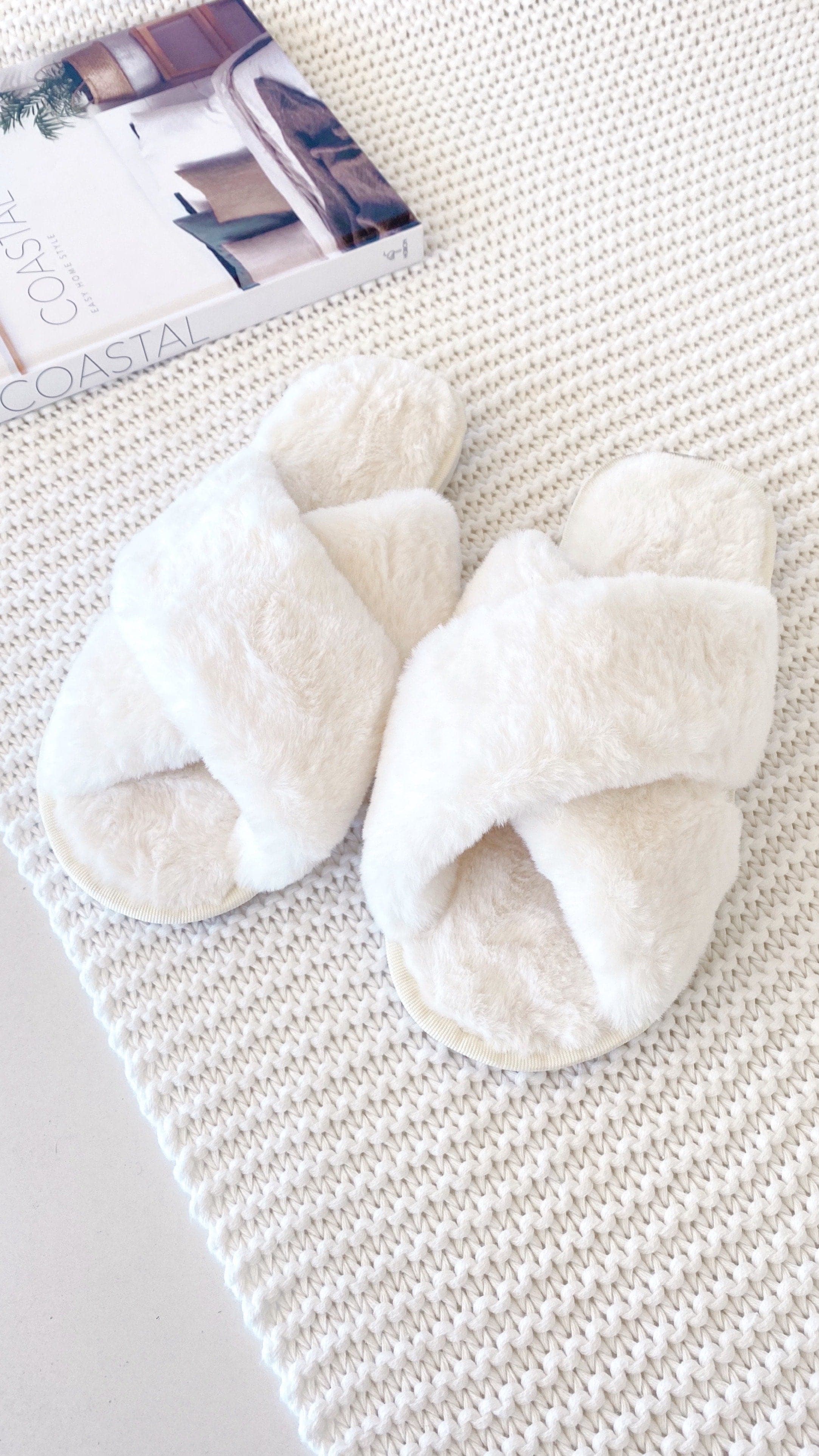 Jessica Fluffy Slippers for Women - Soft Plush Indoor/Outdoor House Shoes - Cozy Winter Slippers for Home, Lounge & Travel - White