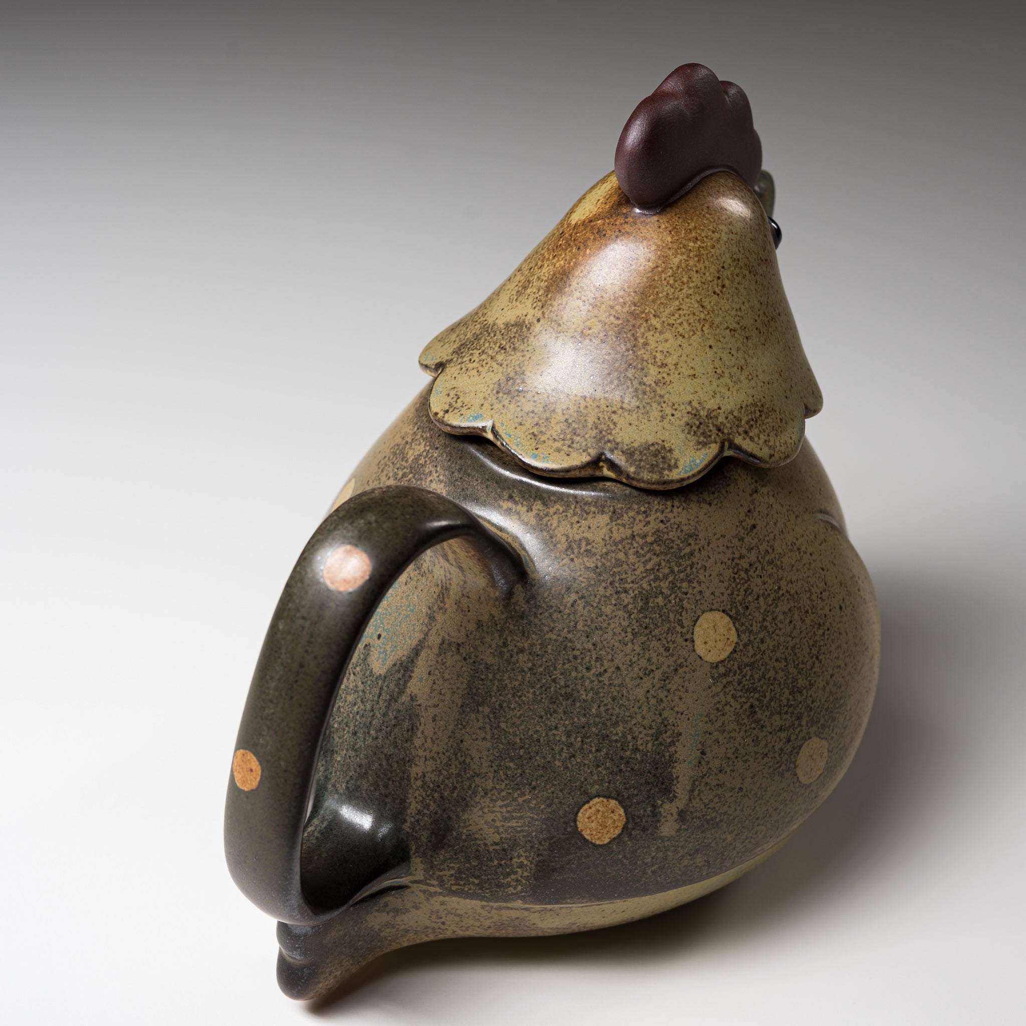Seto Ware KASHIWA Japanese Animal Teapot - Rooster Design, Ceramic Tea Pot with Strainer, Traditional Japanese Tea Ceremony Gift for Tea Lovers (Perfect for Home Decor, Afternoon Tea, and Special Occasions)