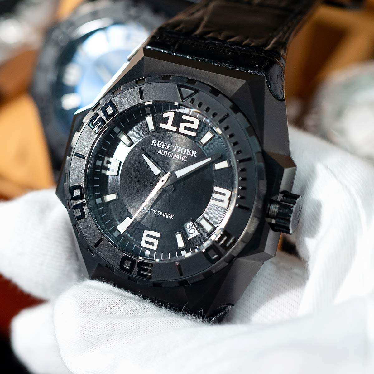 REEF TIGER Men's Automatic Diver Watch - All Black Sport Mechanical Watch with Date Display RGA6903 | Waterproof Dive Watch for Swimming, Snorkeling & Outdoor Adventures