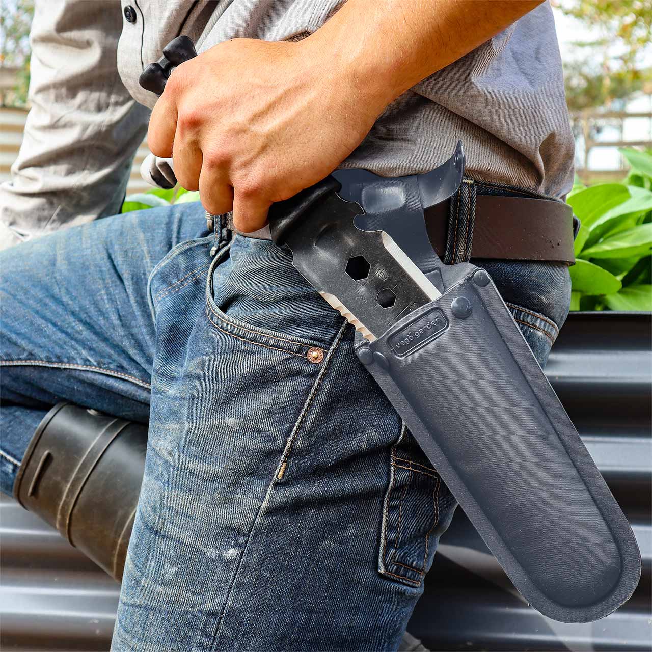 10 in 1 Hori Hori Knife Kit - Multi-Purpose Gardening Tool with Sheath for Digging, Weeding, Planting - Perfect for Outdoor Enthusiasts and Gardeners