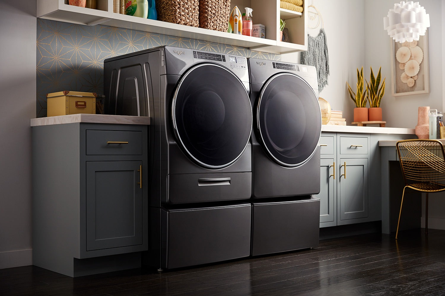 Whirlpool WFW8620HC 5.8 cu ft Front Load Washer & WGD8620HC 7.4 cu ft Gas Dryer Set - Chrome Shadow Finish for Laundry Room, Apartment, or Home Use