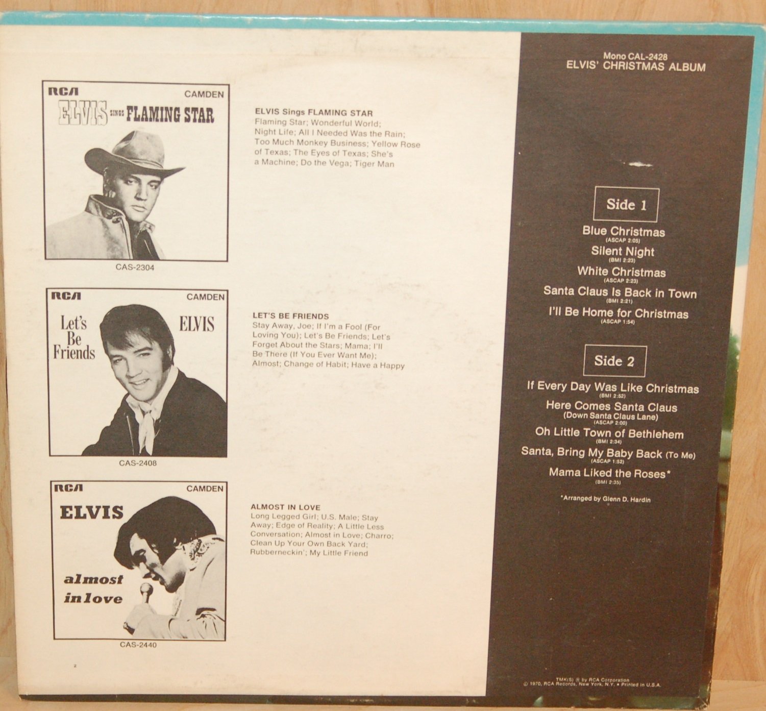 Elvis' Christmas Album - Classic Holiday Music for Festive Celebrations, Family Gatherings & Cozy Winter Nights