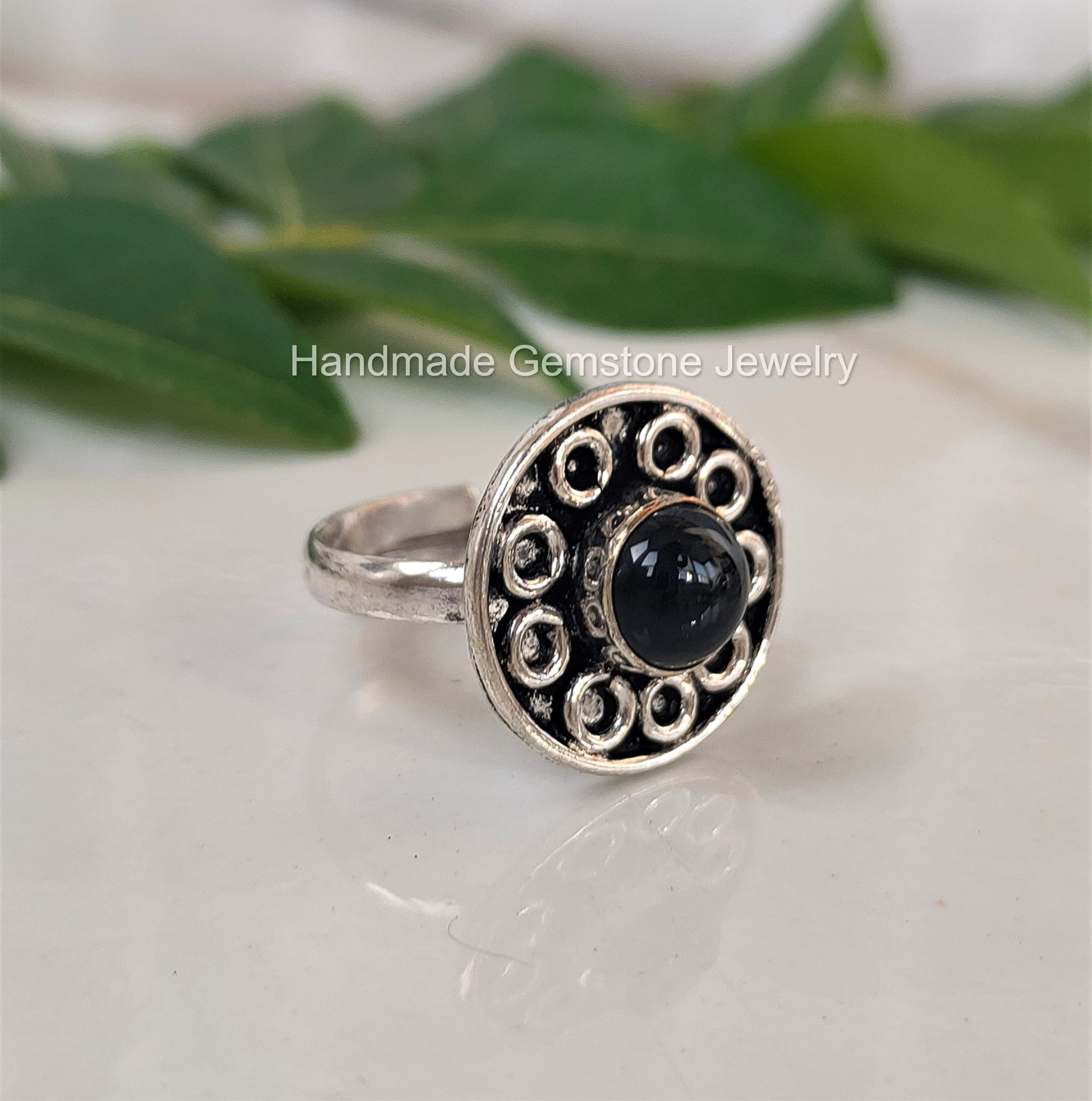 Natural Black Onyx Adjustable Ring - Round Traditional Wedding Band, Healing Crystal Jewelry for Women & Men - Handmade Bohemian Style Promise Ring - Perfect for Weddings, Engagements & Spiritual Healing