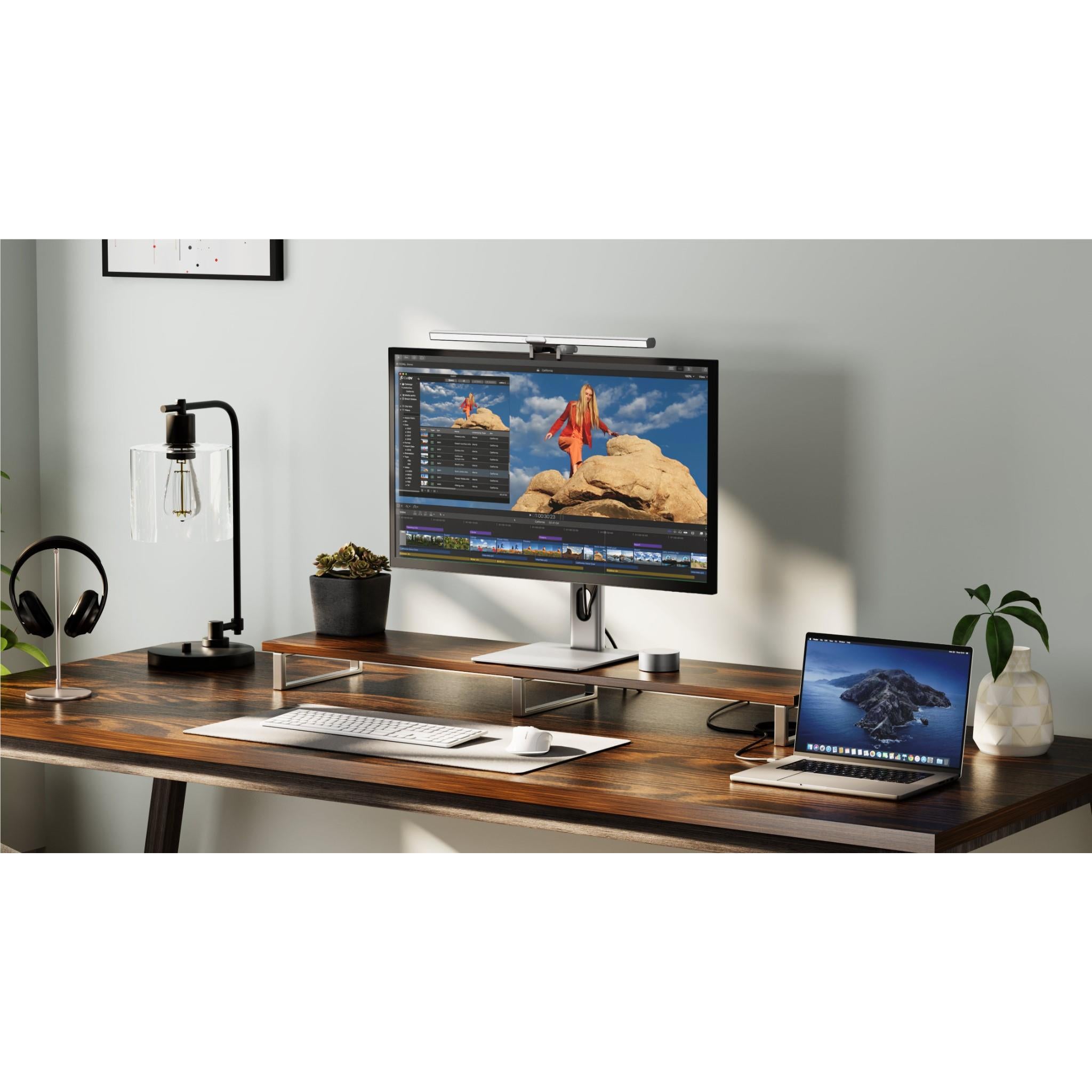 Alogic Illuminate Light Bar with 4K Autofocus Webcam (Silver) - Premium Streaming & Video Conference Lighting for Home Office, Gaming Setup & YouTube Content Creation