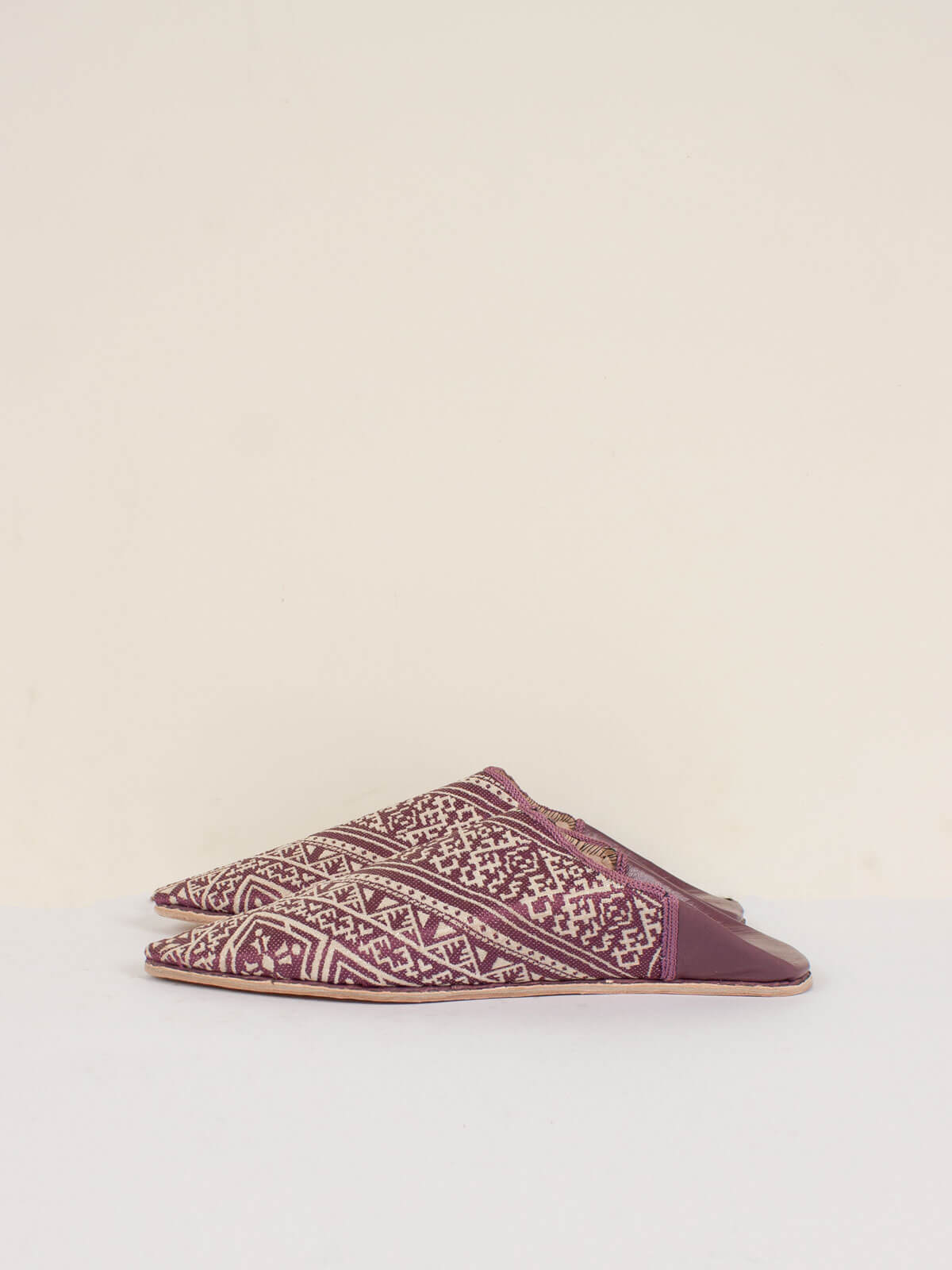 Moroccan Jacquard Pointed Babouche Slippers for Women - Soft Mauve Leather House Shoes | Perfect for Home, Lounge & Cultural Events