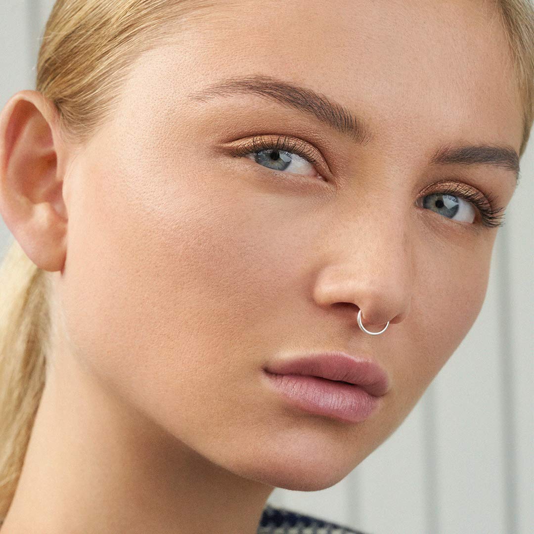 Manhattan 3-in-1 Easy Match Makeup - Porcelain Concealer & Powder - Medium Coverage with Natural Finish - Perfect for Everyday Wear & Flawless Complexion