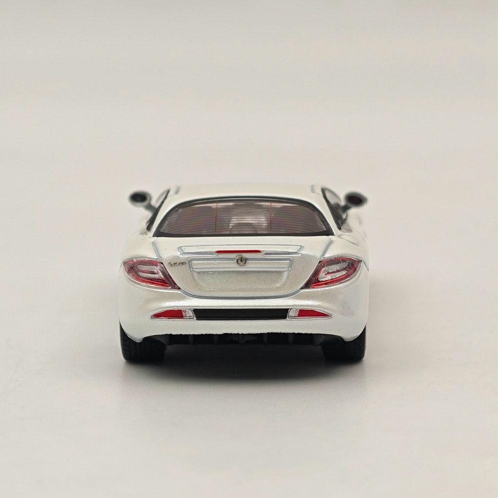 1:64 Scale Mercedes SLR McLaren White Diecast Model Car - Limited Edition Street Warrior Collection - Perfect for Collectors, Display, and Racing Enthusiasts