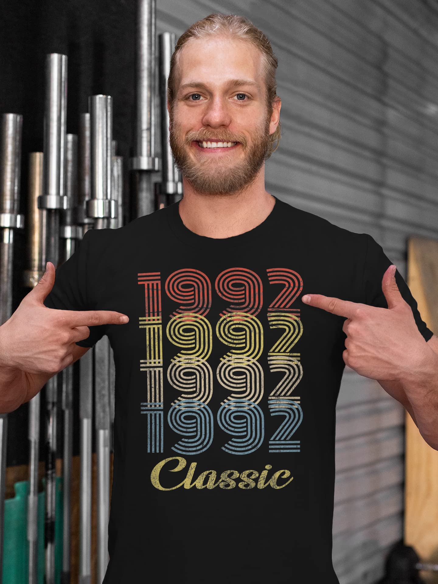 1992 Vintage 33rd Birthday Shirt for Men - Classic Retro 33 Year Old Birthday Gift - Perfect for 33rd Birthday Parties & Nostalgic 90s Theme Celebrations