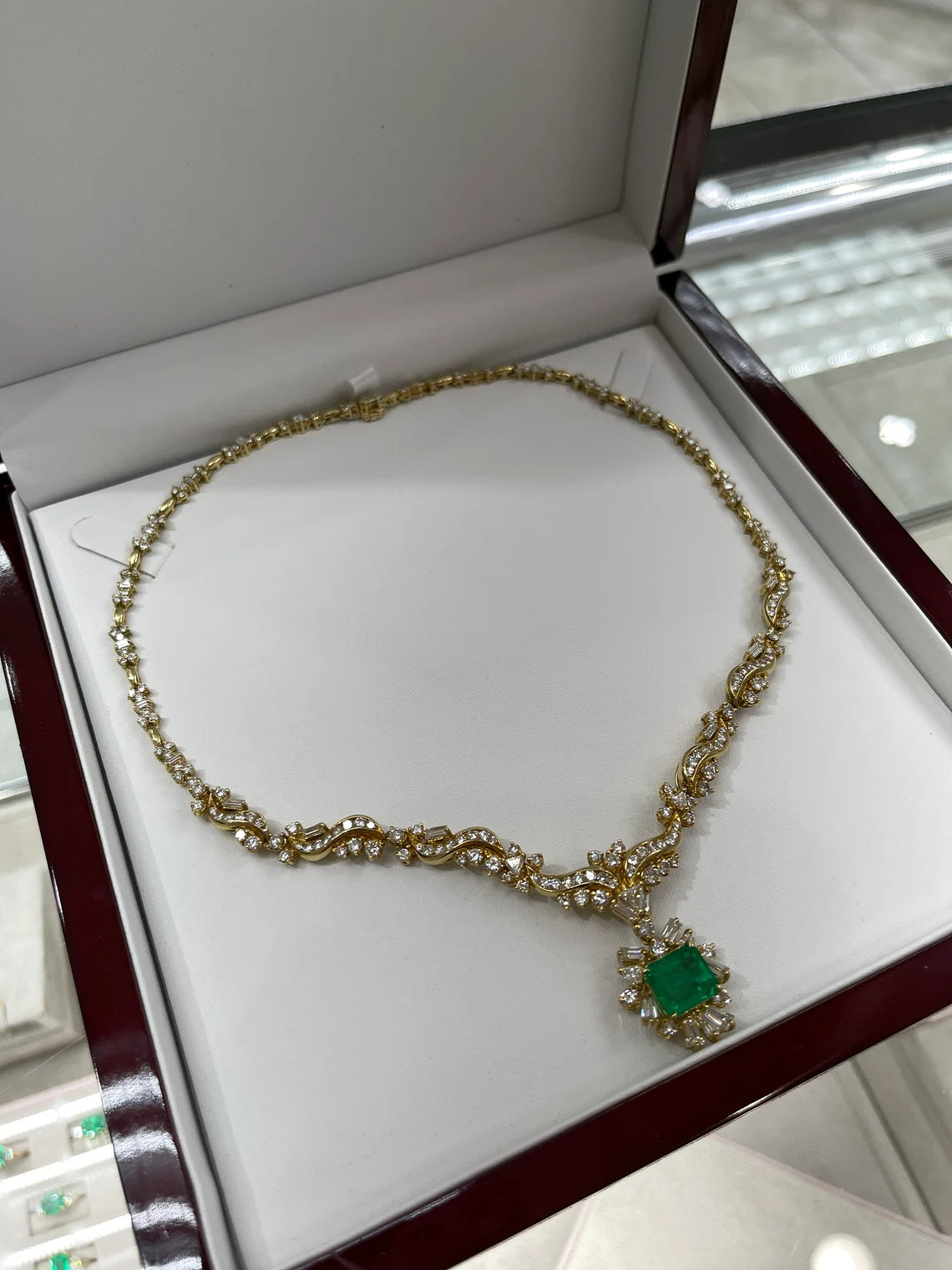 17.20tcw Colombian Emerald & Multi-Cut Diamond Statement Necklace | Luxury Jewelry for Women, Elegant Gift for Weddings & Special Occasions