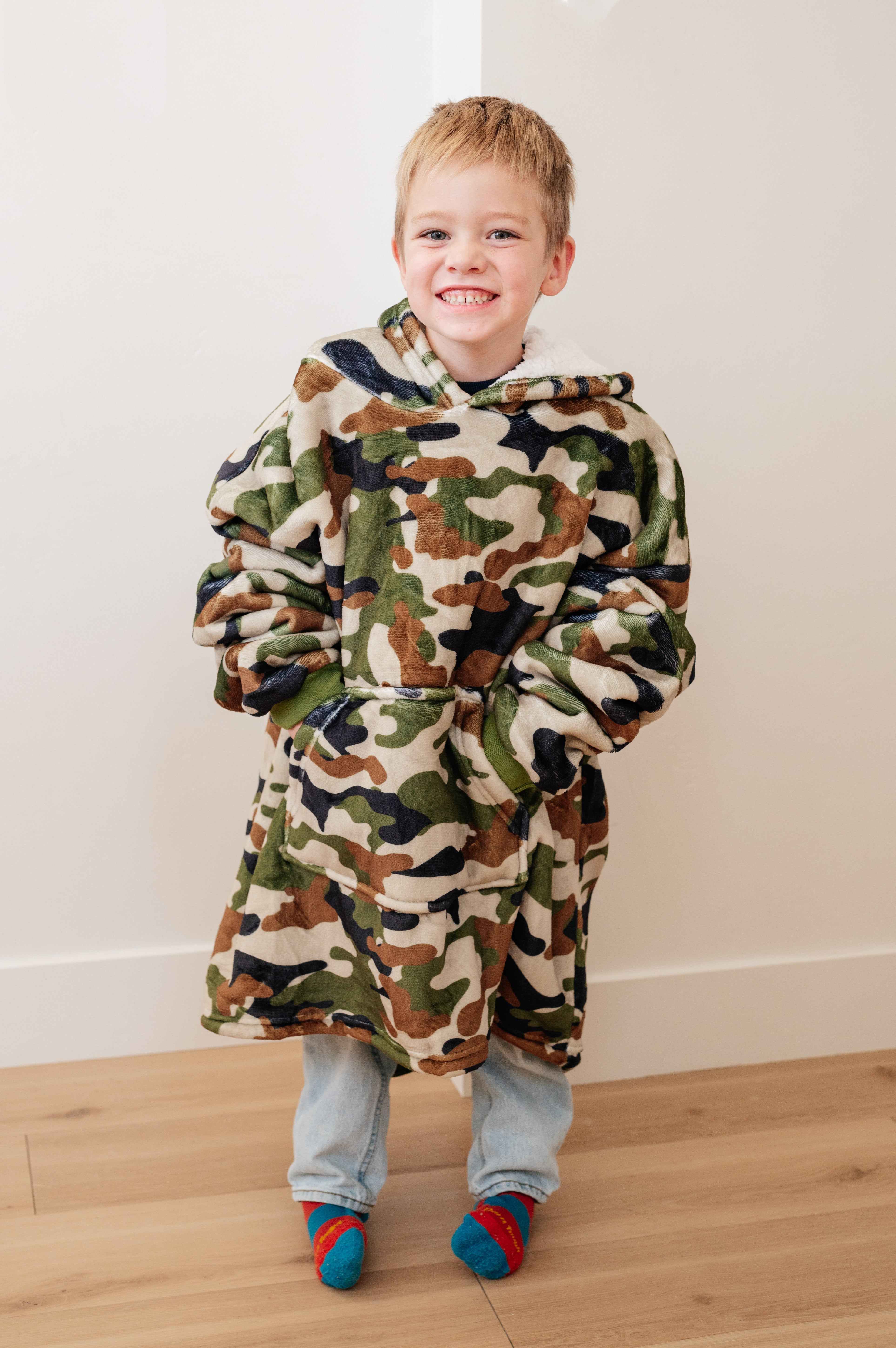 Kids Oversized Hoodie Blanket in Camo Print - Cozy Fleece Wearable Blanket for Boys & Girls - Perfect for Sleepovers, Movie Nights and Winter Lounging