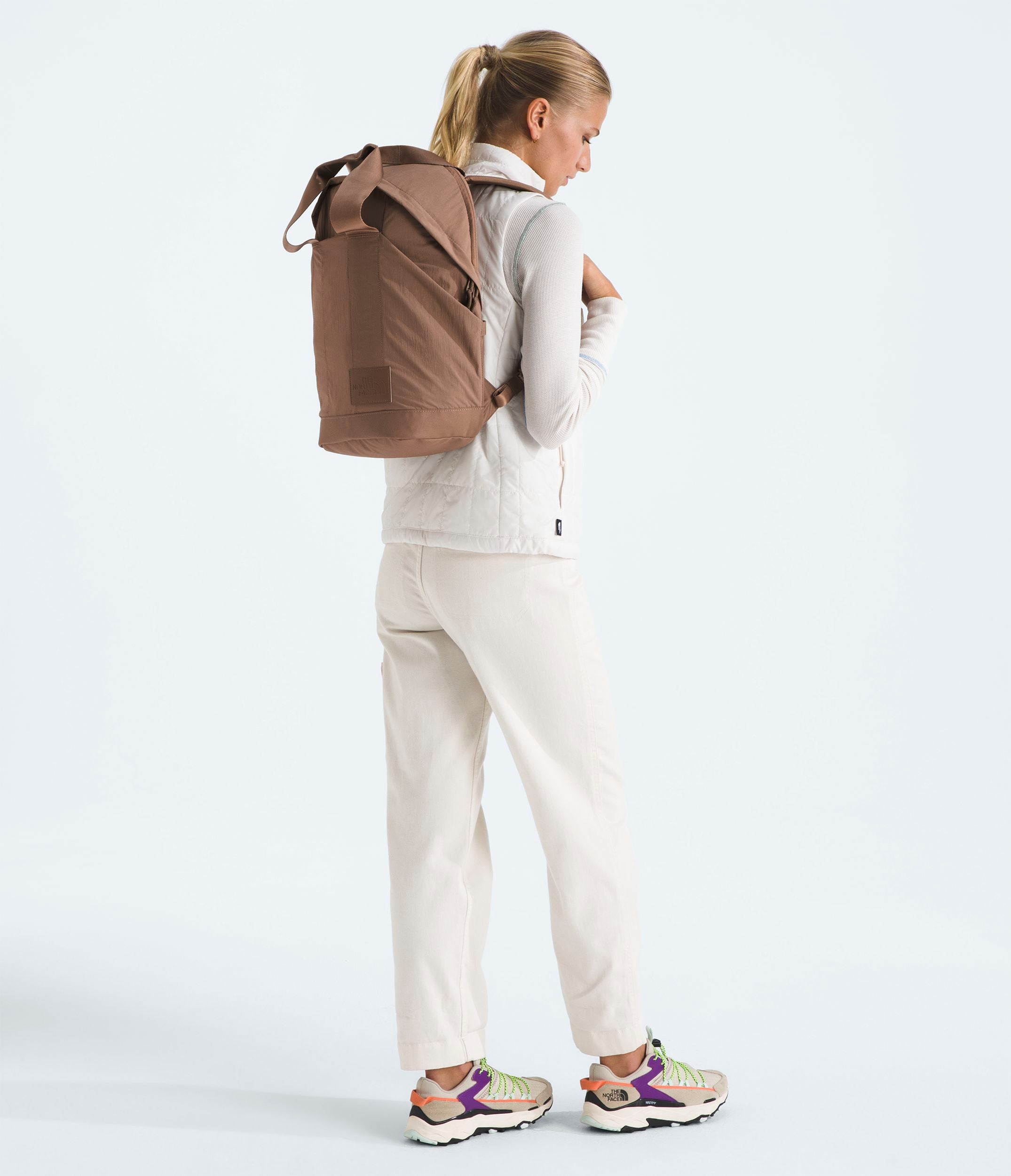 The North Face Women's Never Stop Daypack - Lightweight Hiking Backpack for Women, Durable Travel Daypack with Laptop Sleeve - Perfect for Hiking, Commuting & College Campus Use
