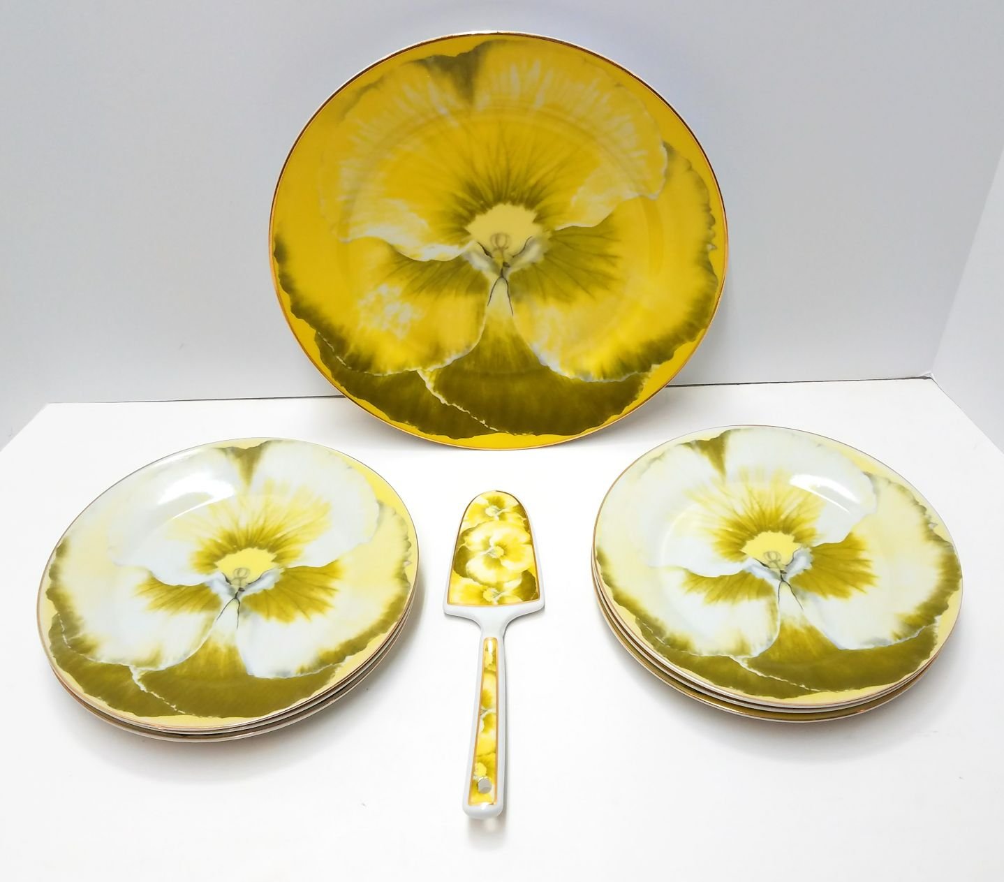 8-Piece Cake Dessert Serving Set - Elegant Desert Rose Floral Design (Green) - Perfect for Tea Parties, Weddings, and Special Occasions