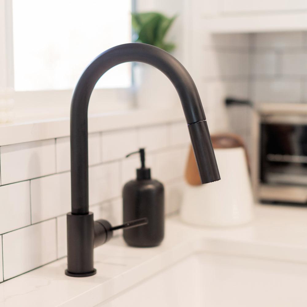 ZLINE Gemini Pull Down Single Handle Matte Black Kitchen Faucet - Modern High Arc Design for Sink, Dishwashing & Food Prep (GEM KF MB)