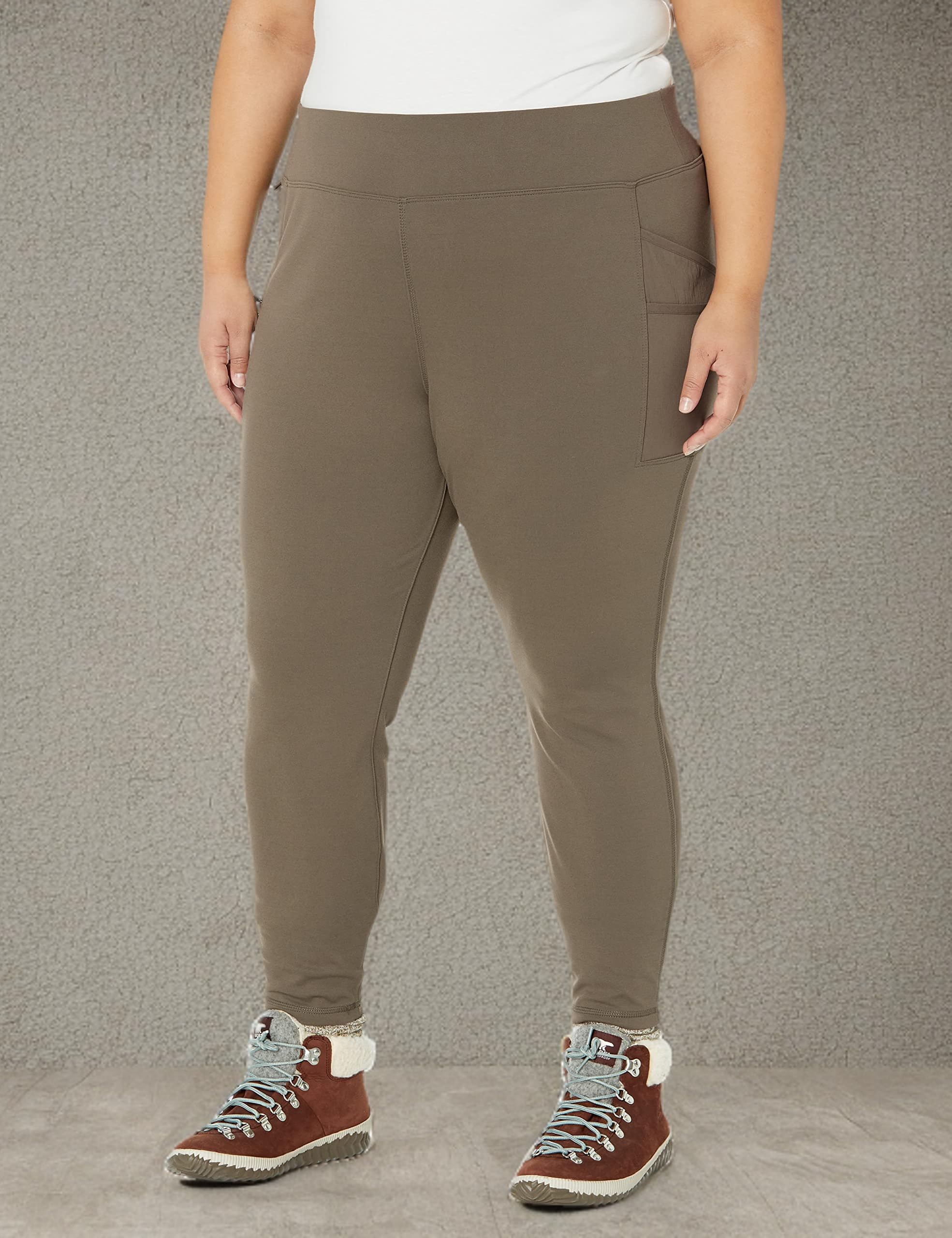 Carhartt Women's Force Fitted Lightweight Utility Leggings - Durable Work Pants for Construction, Landscaping & Outdoor Activities | Moisture-Wicking & Flexible for All-Day Comfort